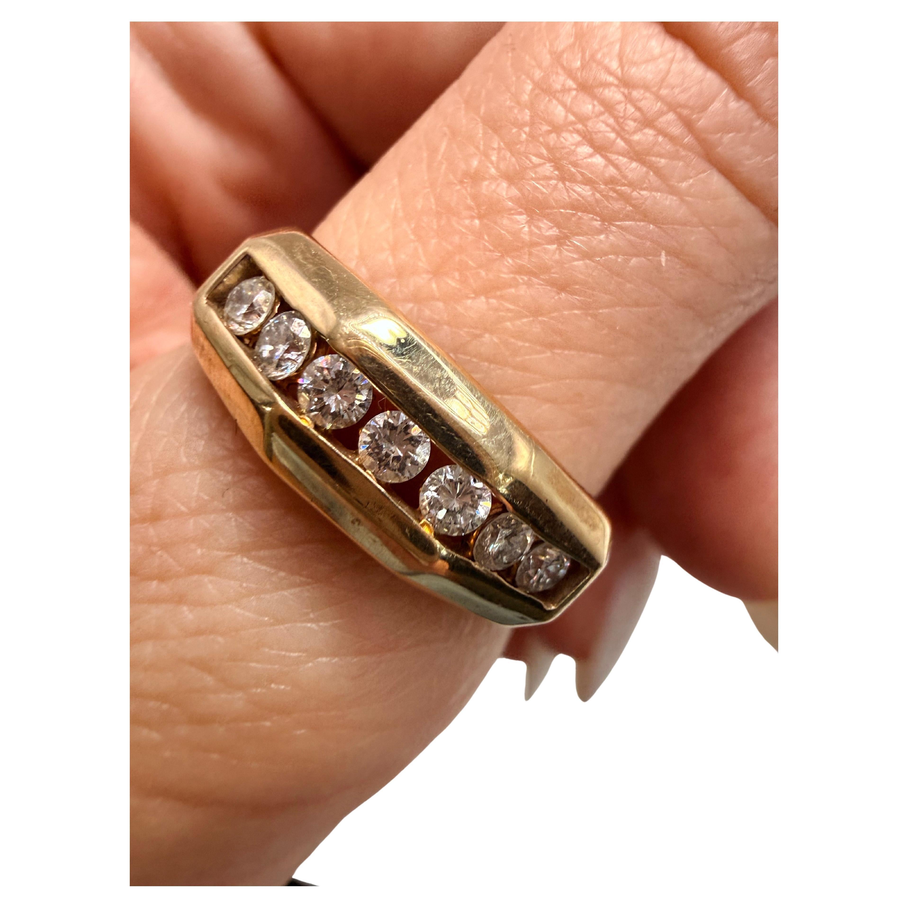 Fede nuziale con diamante da 0,35 carati Anello con diamante incastonato in oro 14KT