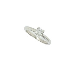 0.35ct F/VS1 Princess Cut Diamond Ring in Platinum
