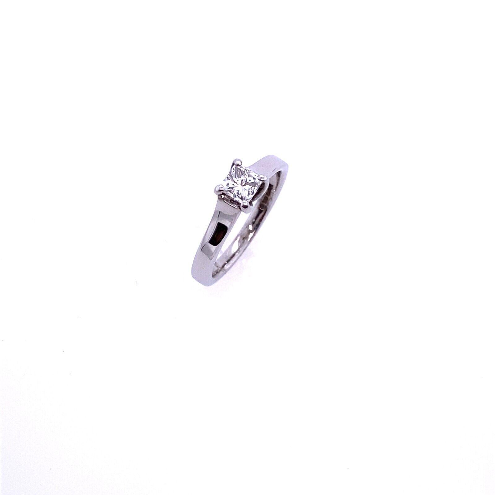 18ct White Gold Princess Cut Diamond Ring Set With a 0.35ct G SI1 Diamond

The 18ct White Gold band is set with a 0.35ct diamond at its centre.

Additional Information: 
Total Diamond Weight: 0.35ct
Diamond Colour: G
Diamond Clarity: SI1
Gold