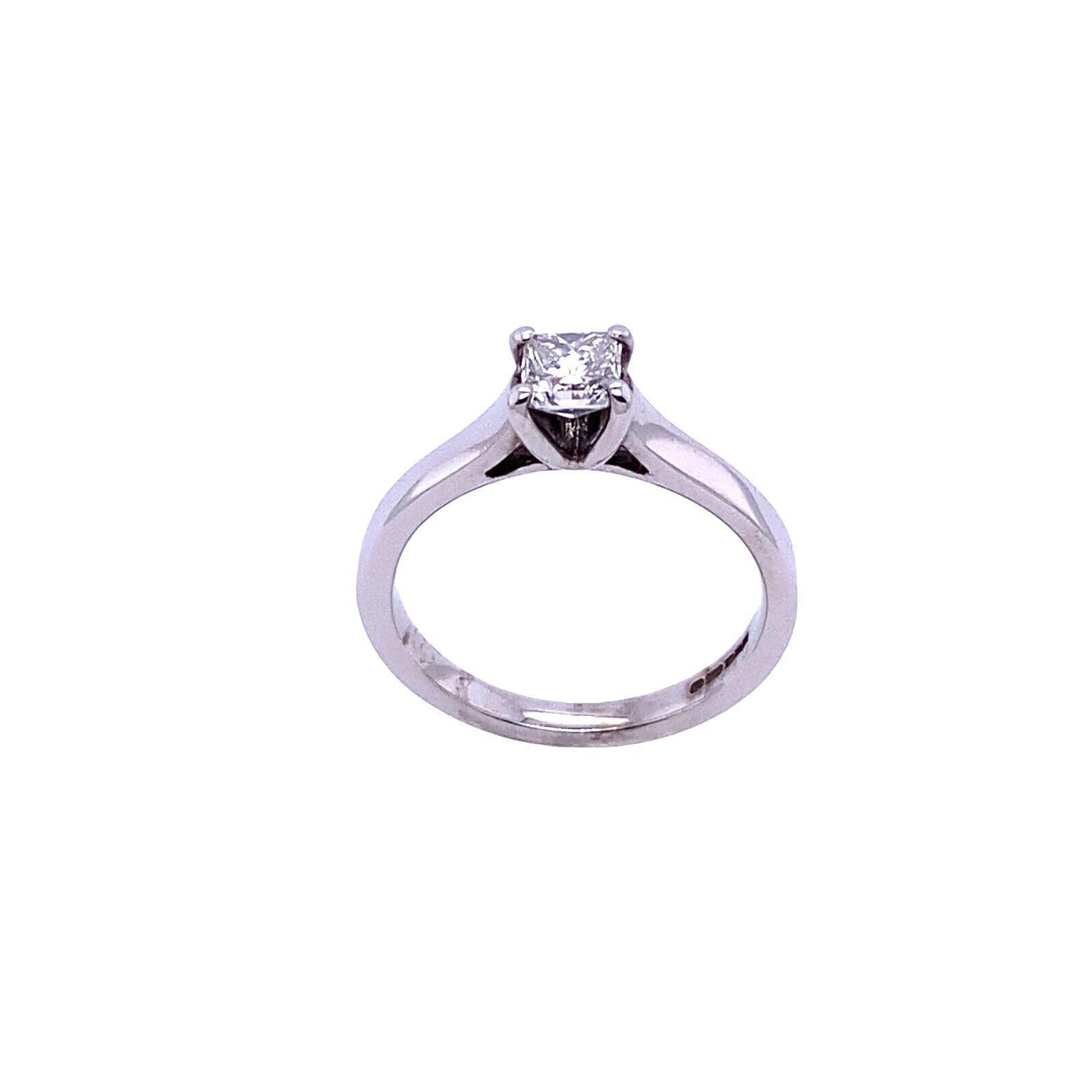 0.35ct G SI1 Princess Cut Diamond Ring in 18ct White Gold In Excellent Condition For Sale In London, GB