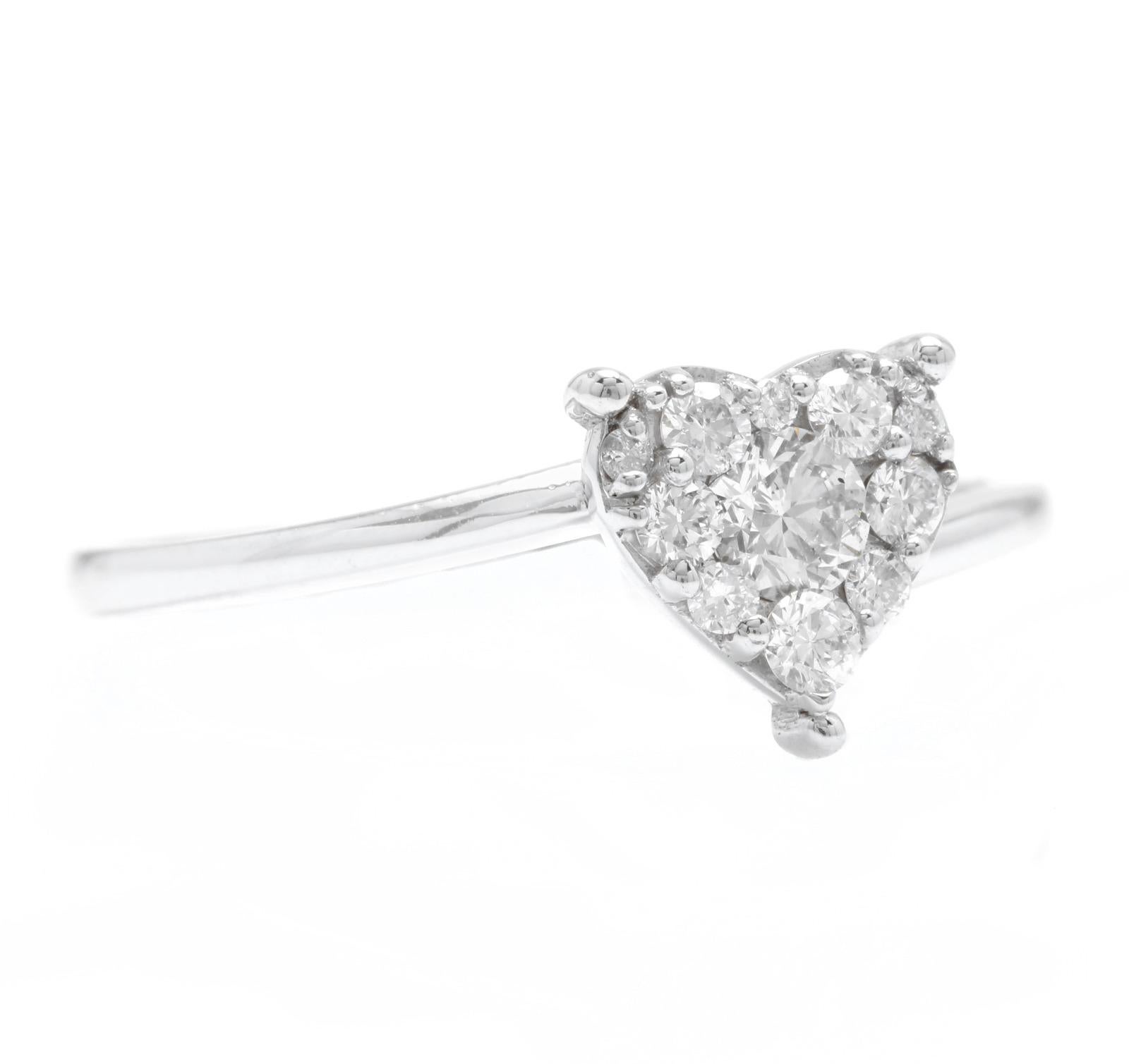 Splendid 0,35 Karat Naturdiamant 14K Massiv Weißgold Herz Ring

Empfohlener Wiederbeschaffungswert: Ca. $1.600,00

Gestempelt: 14K

Gesamtgewicht der natürlichen Diamanten im Rundschliff: Ca. 0,35 Karat (Farbe G-H / Reinheit SI1-SI2)

Die Oberseite