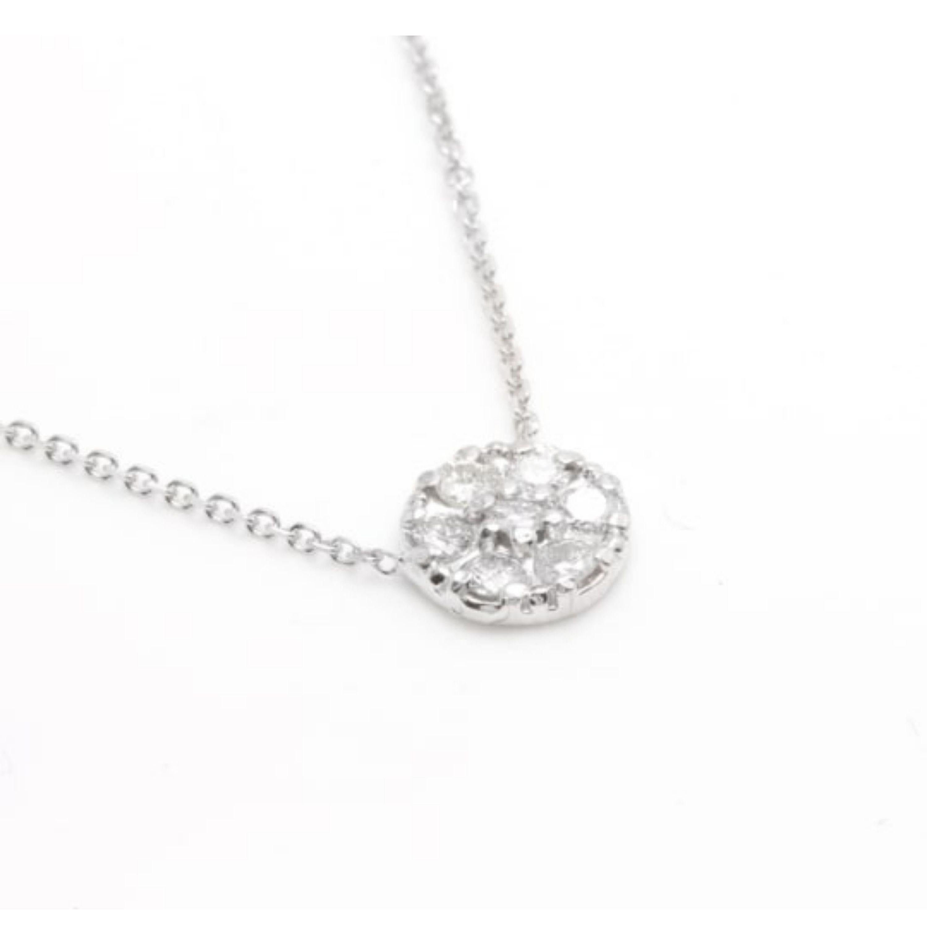 0.35Ct Natural Diamond 14K Solid White Gold Necklace Pendant

Amazing looking piece!

Stamped: 14K

Total Natural Round Diamond weights: 0.35 Carats (H / SI1-SI2)

Total Chain Length is 16 inches

Pendant Diameter Approx. 8.30mm

Total item weight