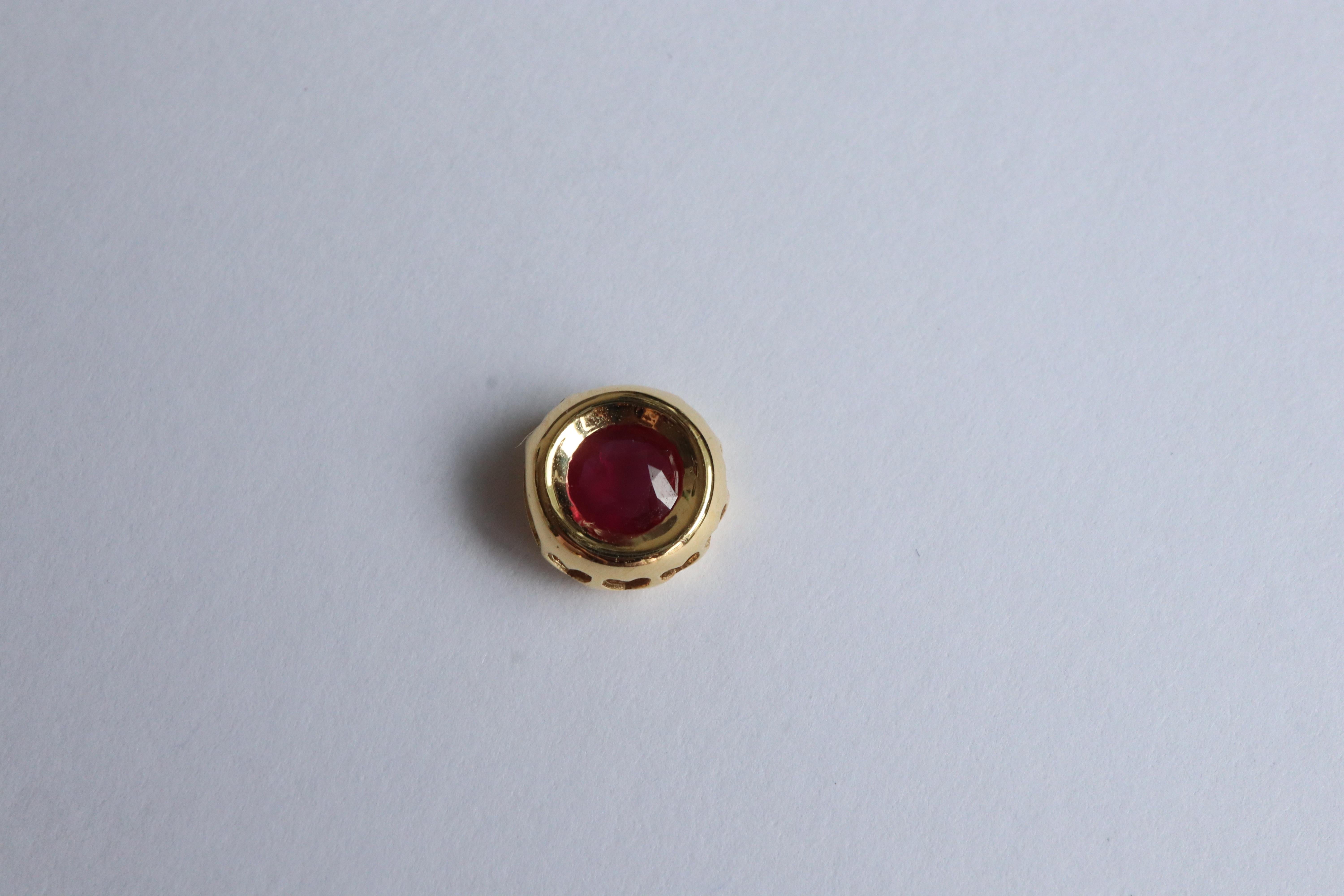 Round Cut 0.35Ct No Heat Burma Ruby Pendant in 18K gold