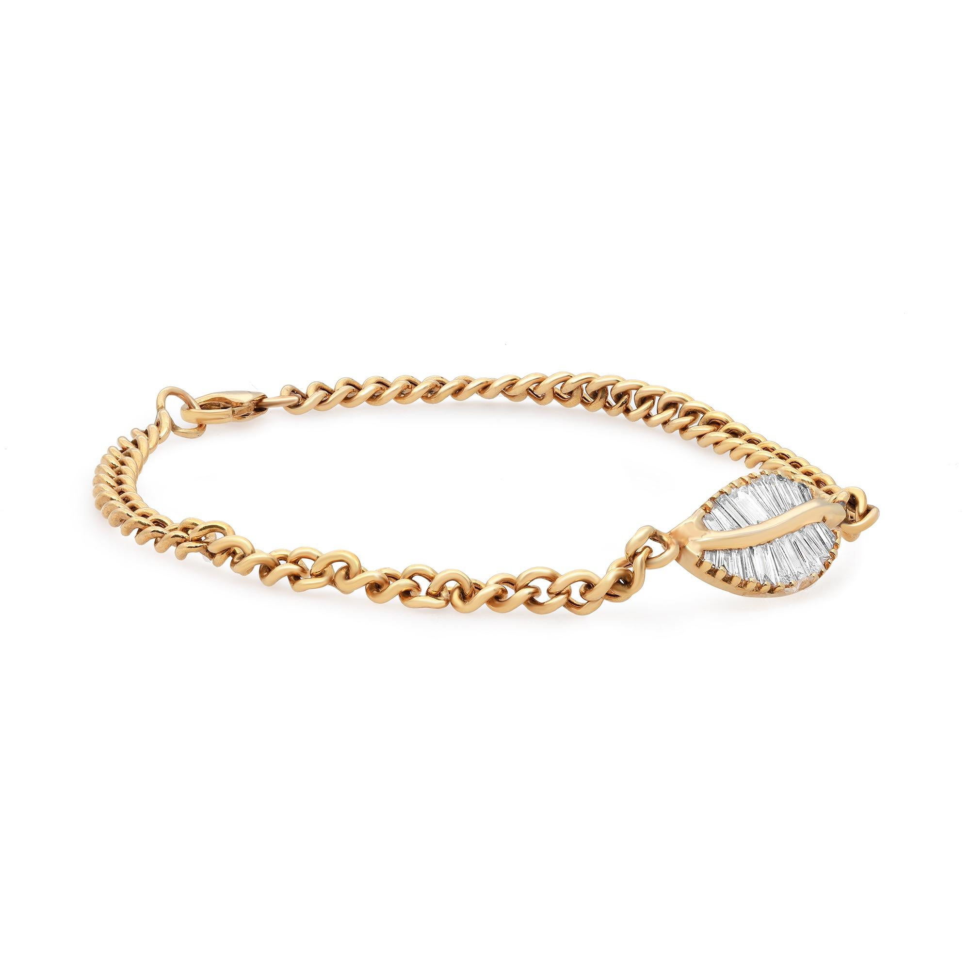 Moderne Bracelet à maillons cubains en or jaune 14 carats avec diamants taille baguette 0,35 carat en vente