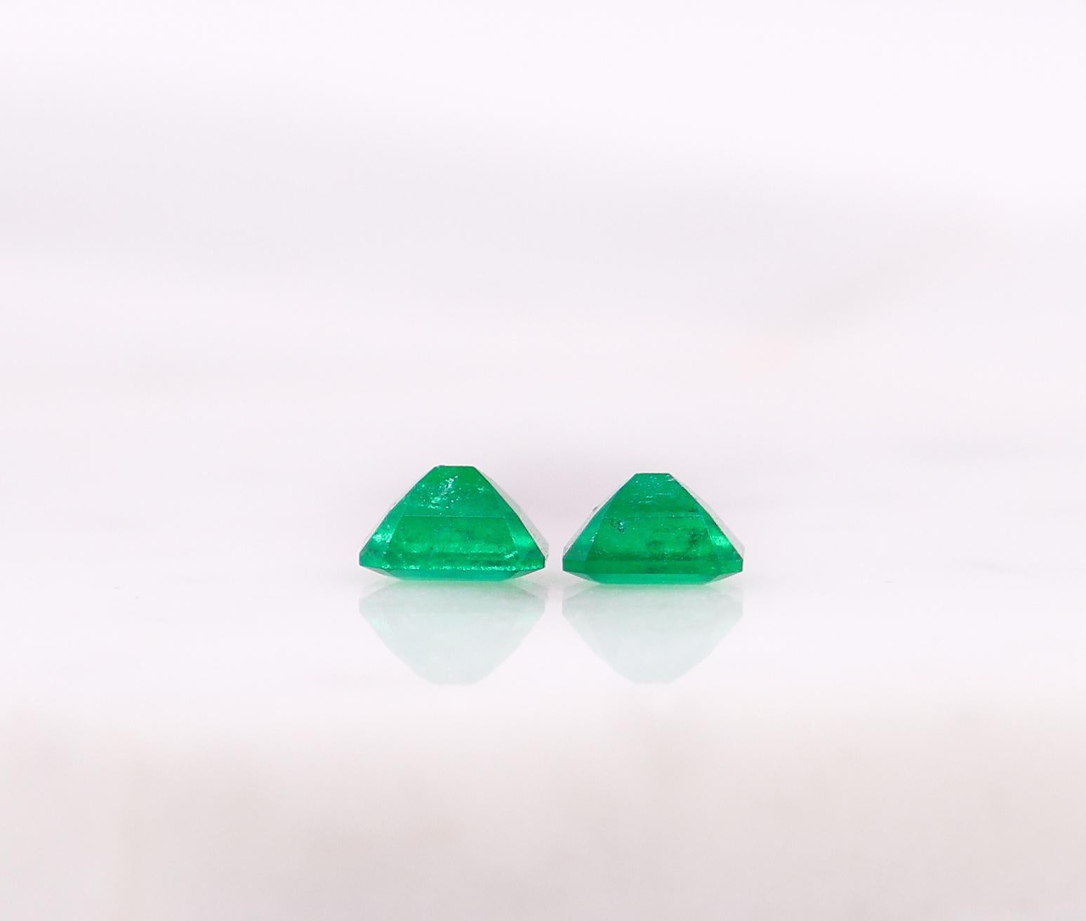 0.36 Carat Colombian Emerald Loose Gemstone Emerald Cut 4.87x3.94mm For Sale 2