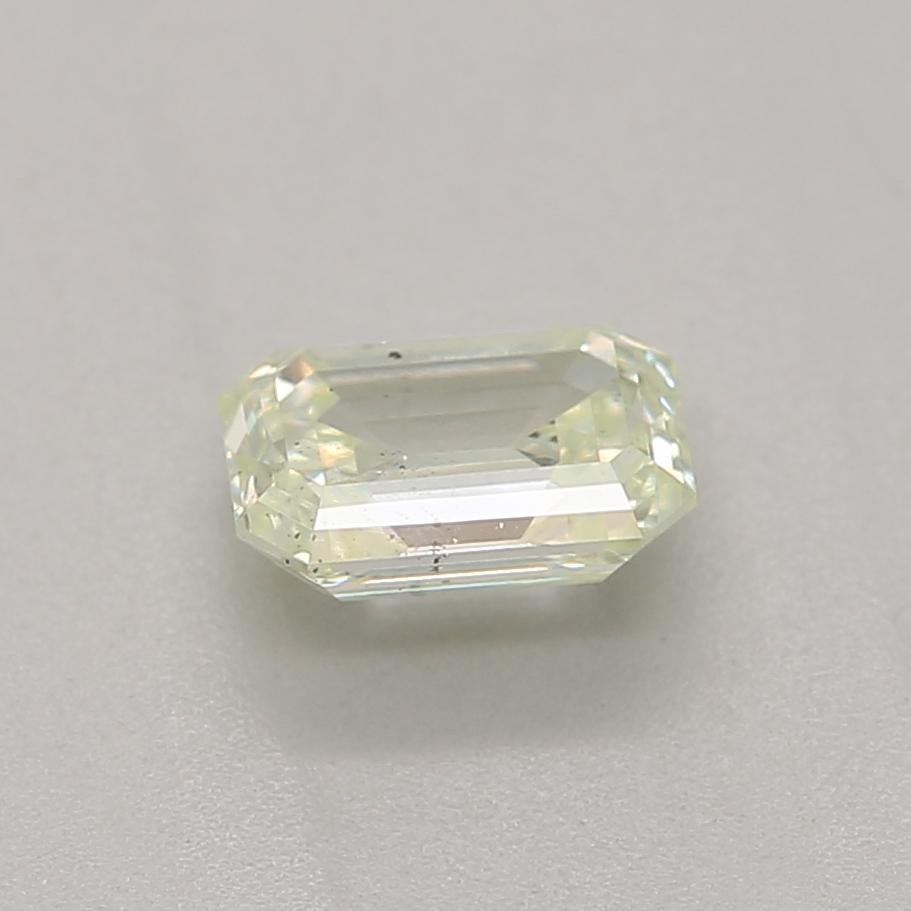 0.36 Carat Light Yellow Green Emerald cut diamond SI1 Clarity GIA Certified In New Condition For Sale In Kowloon, HK