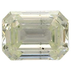 Diamant jaune clair et vert taille émeraude de 0,36 carat, pureté SI1, certifié GIA