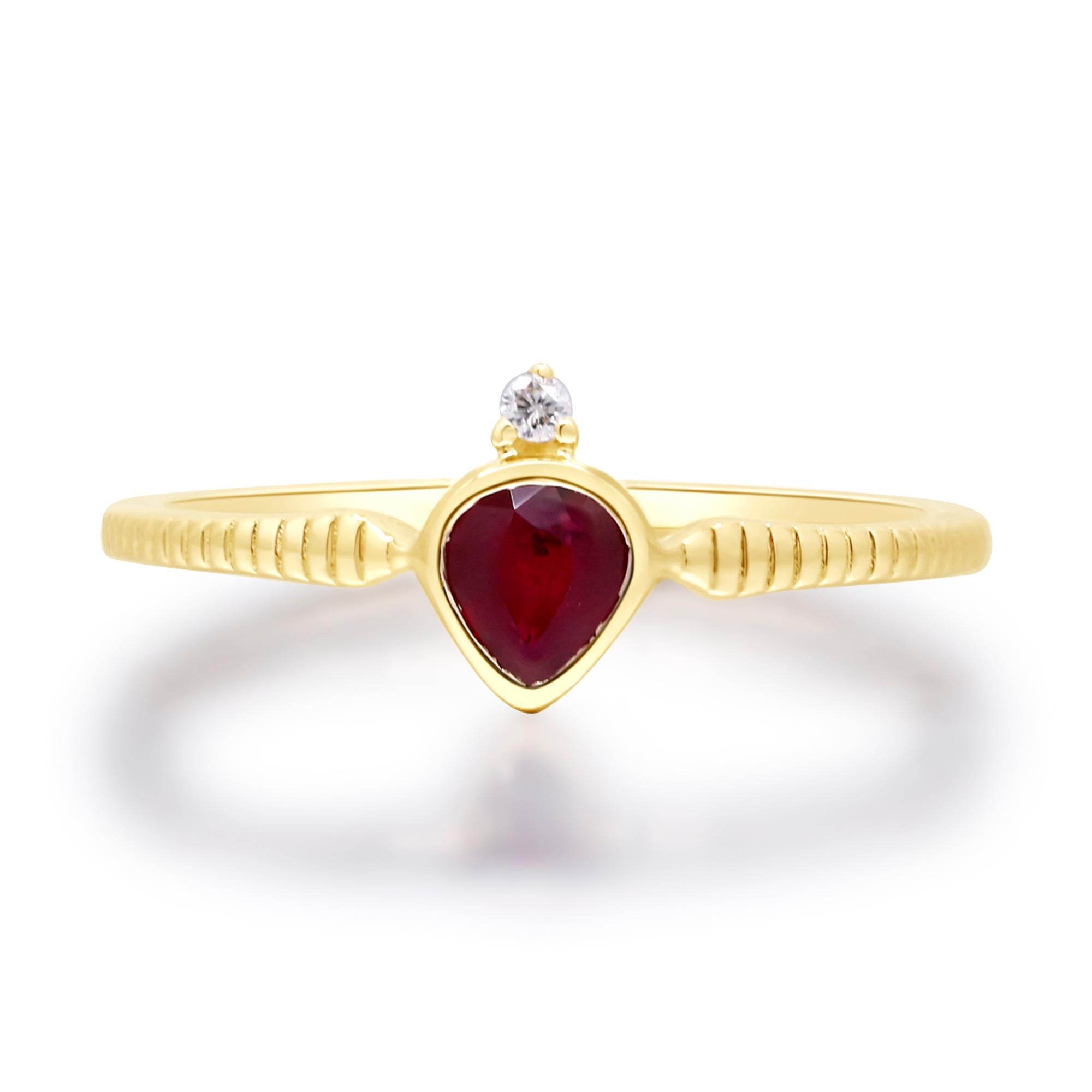 Women's 0.36 Carat Pear-Cut Ruby with Diamond Accents 14K Yellow Gold Ring For Sale