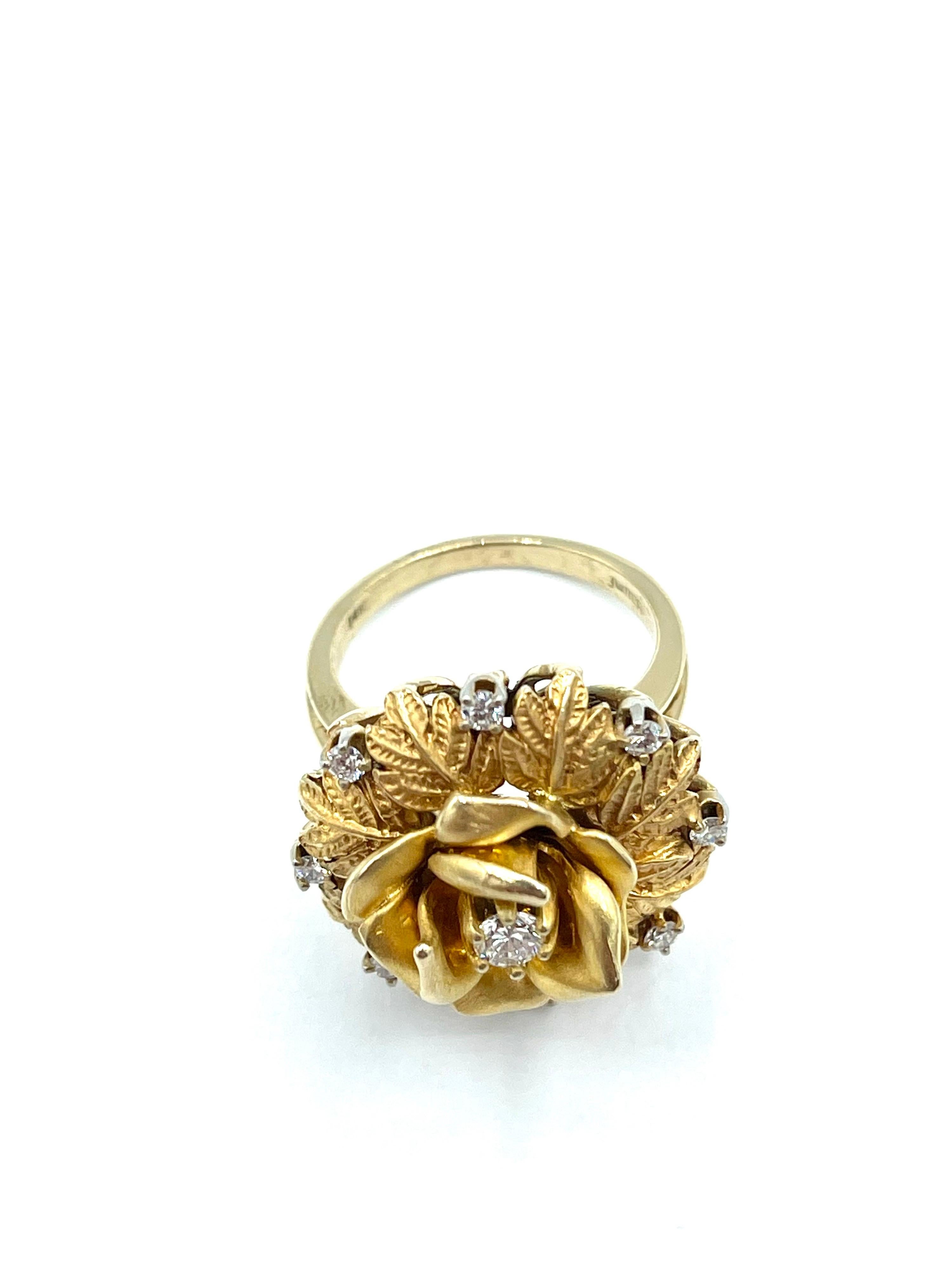 Women's or Men's 0.36 Carat Round Brilliant Diamond and Textured 18K Gold Flower Cocktail Ring For Sale