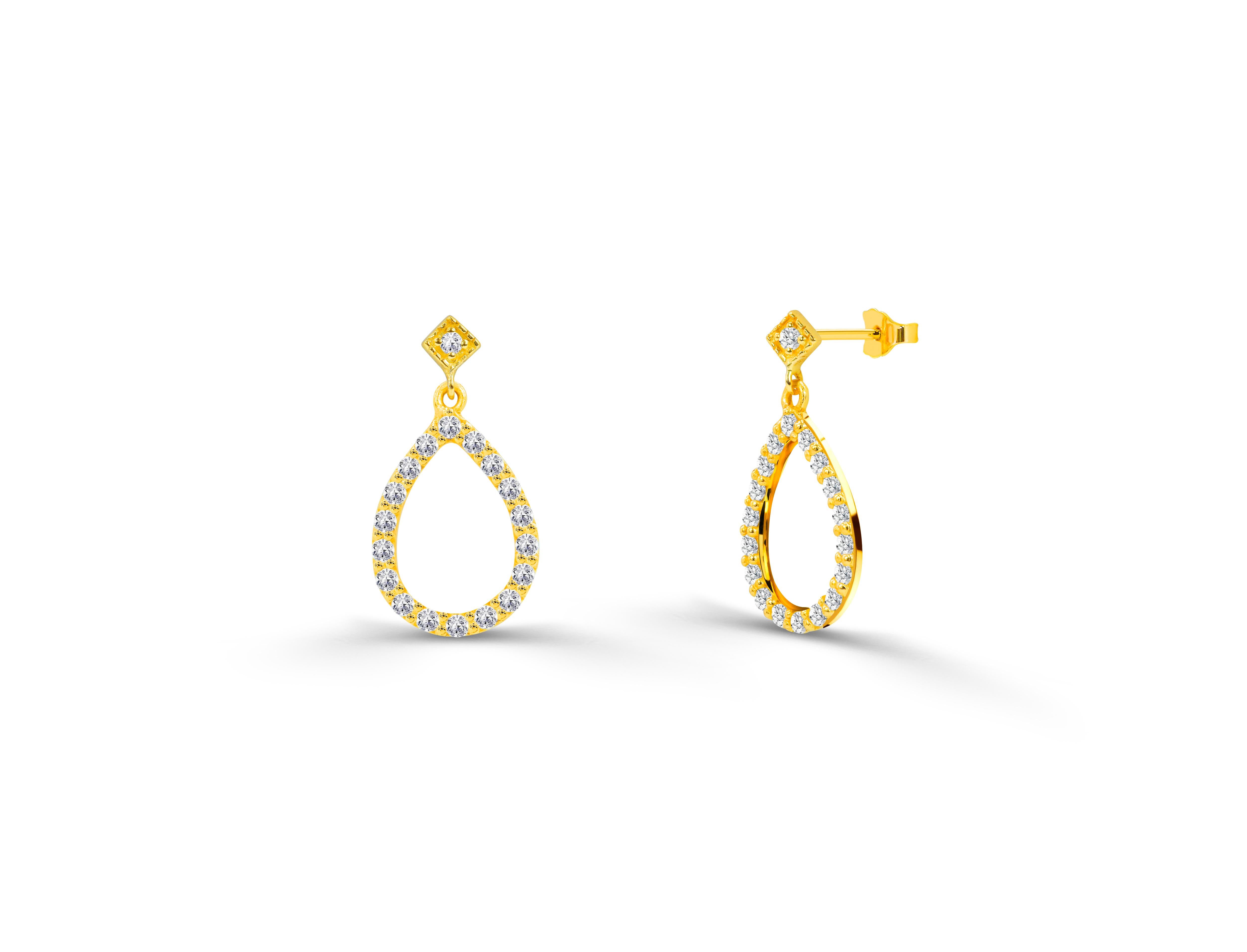 Modern 0.36ct Diamond Open Pear Studs Earrings in 14k Gold For Sale