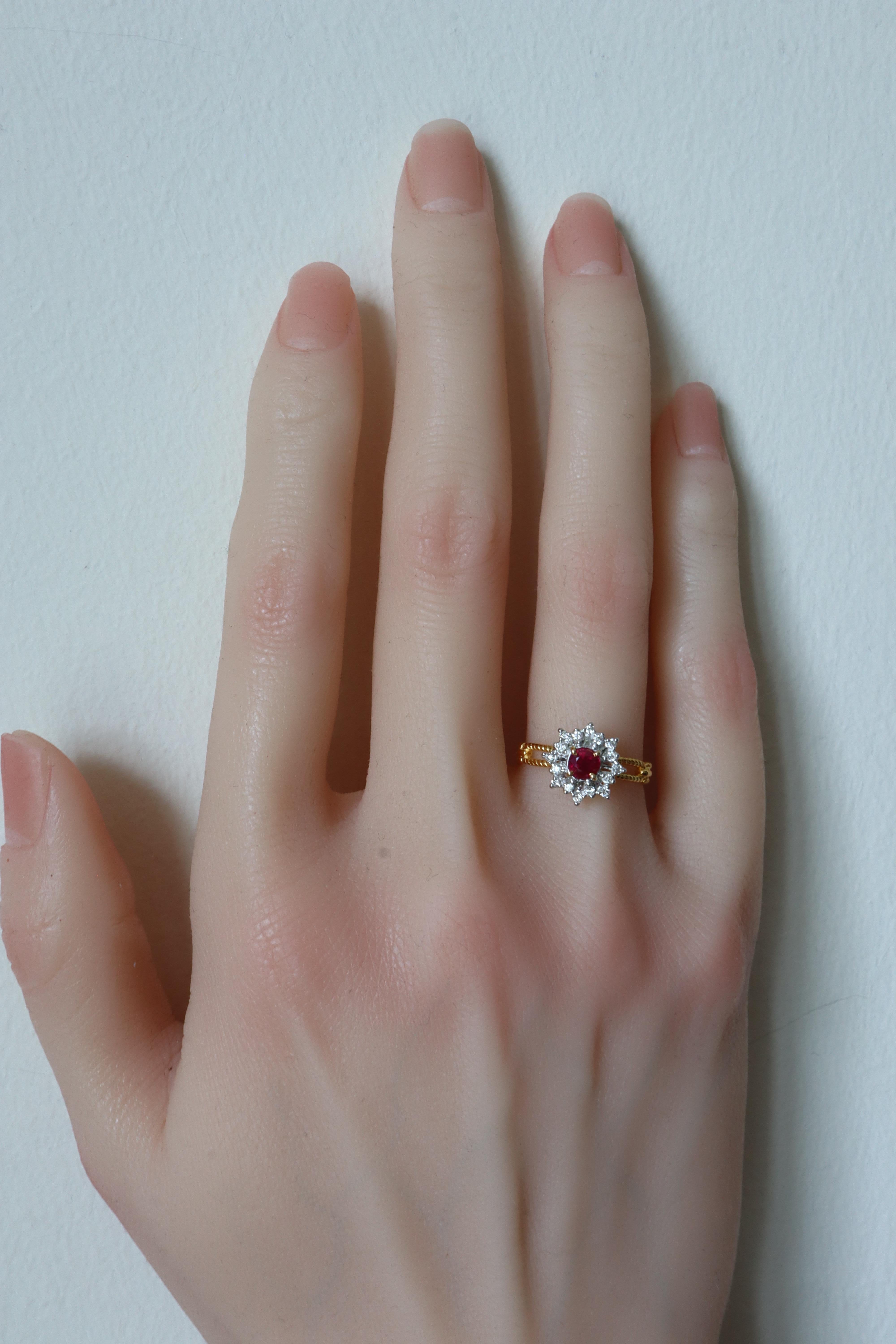 Women's 0.36Ct Burmese Unheated Ruby Ring with natural diamonds in 21K solid gold For Sale