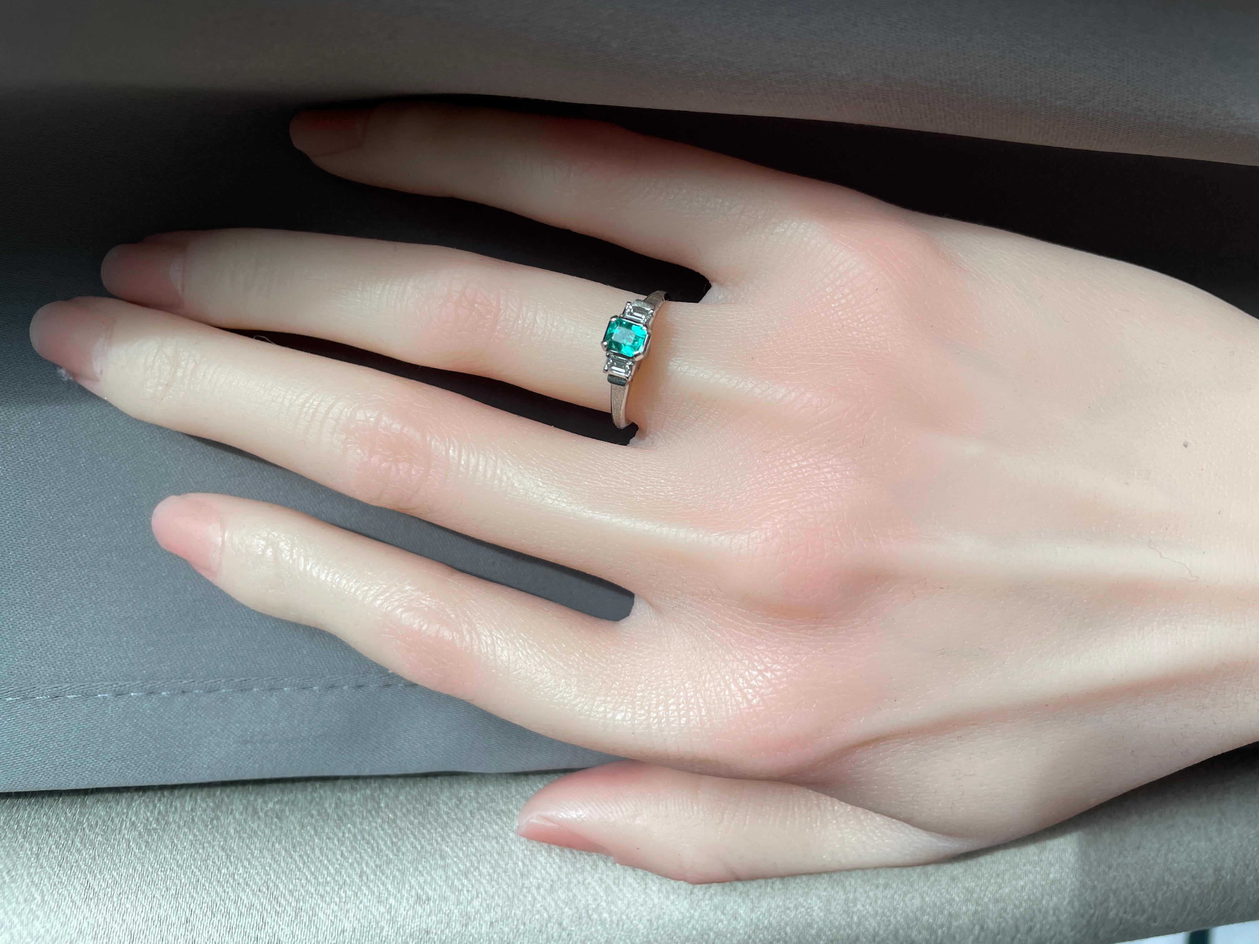 0.36Ct Colombian Emerald Ring For Sale 1
