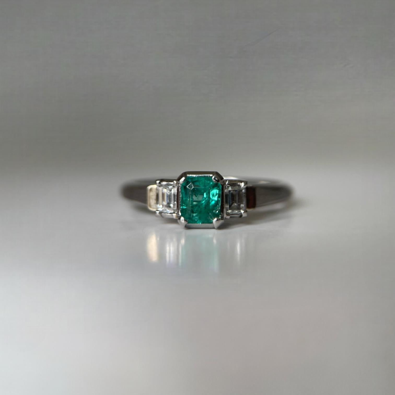 0.36Ct Colombian Emerald Ring For Sale 2