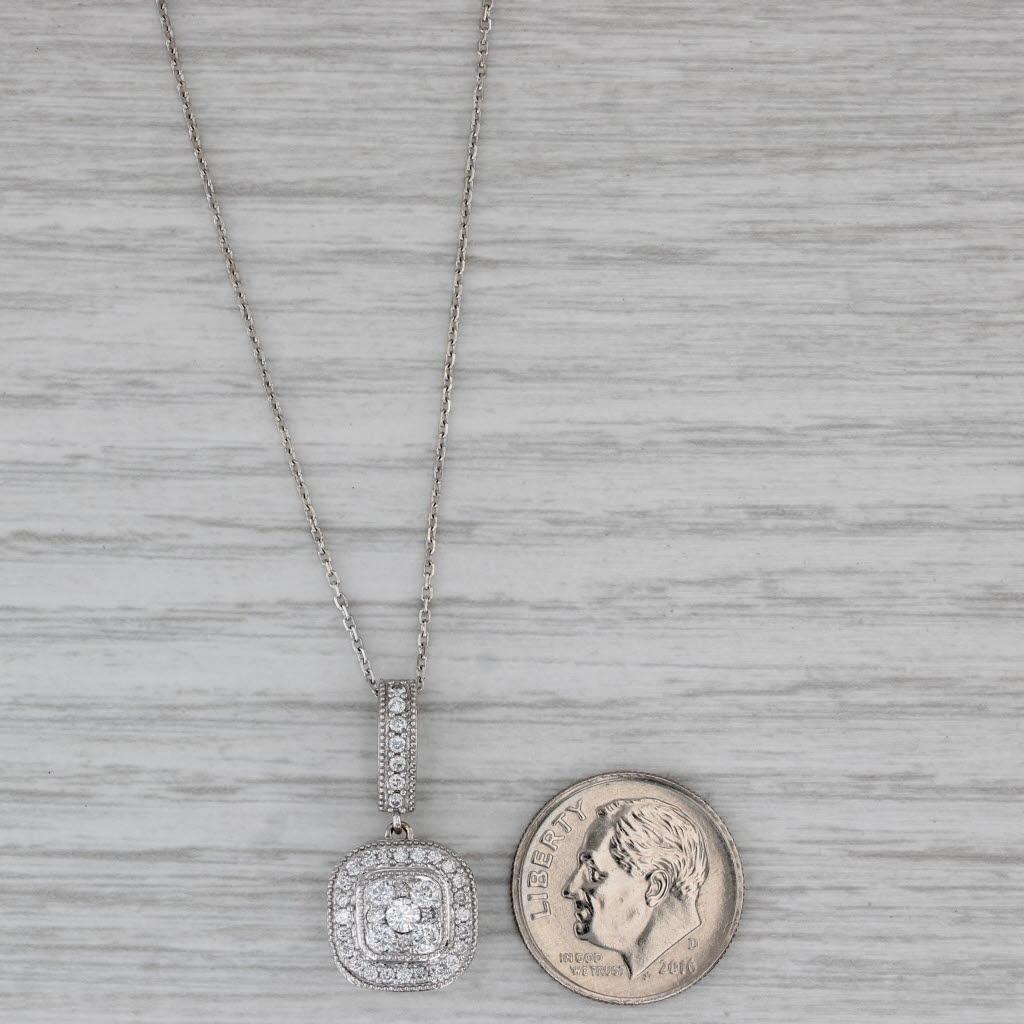 Collana con ciondolo a forma di aureola con diamante da 0,36 ct. in oro bianco 14k e catena con cavo da 18