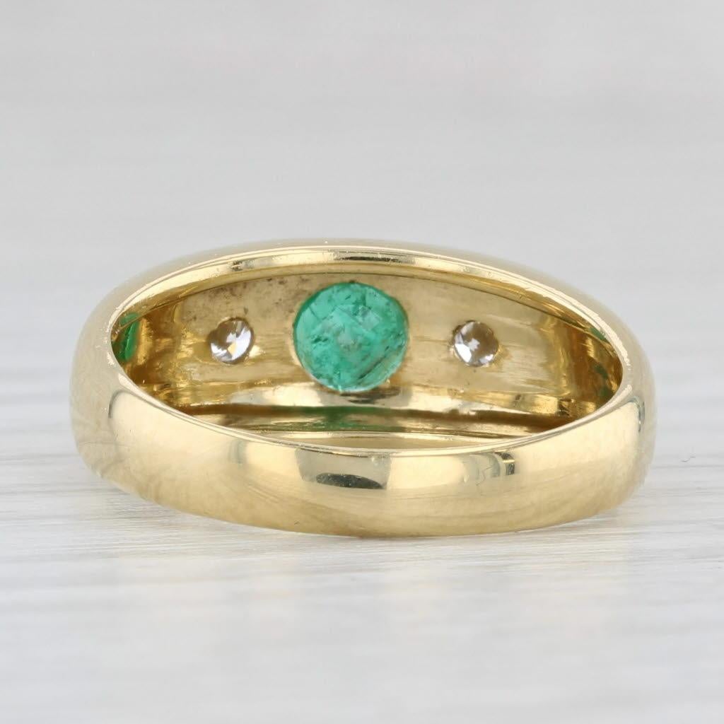 Round Cut 0.36ctw Emerald Diamond 3-Stone Ring 18k Yellow Gold Size 6.5 For Sale