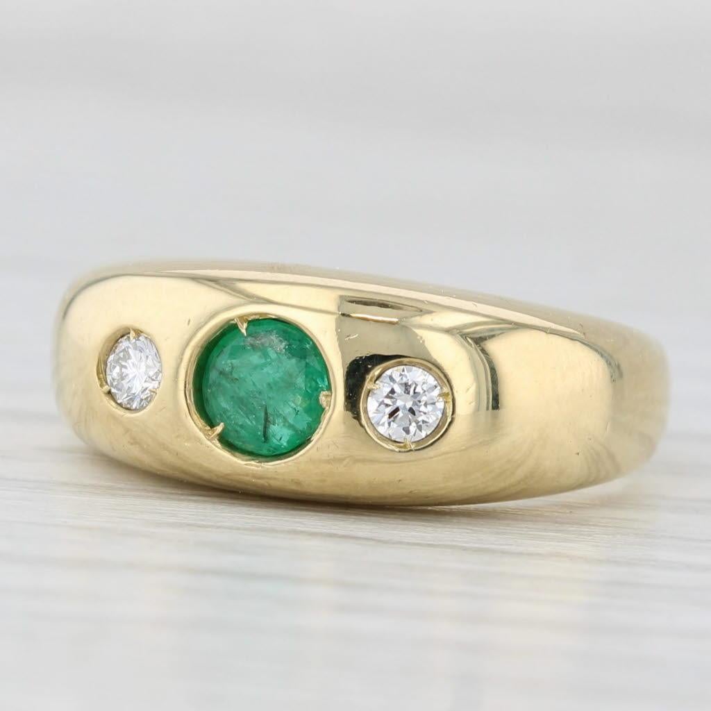 0.36ctw Emerald Diamond 3-Stone Ring 18k Yellow Gold Size 6.5 For Sale 1
