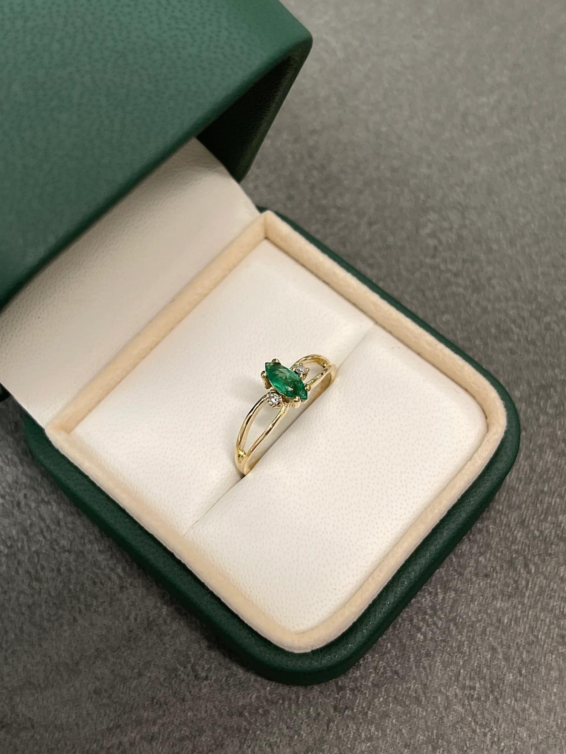 Modern 0.36tcw 14K Natural Emerald-Marquise Cut & Round Diamond Three Stone Ring For Sale