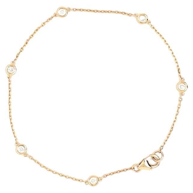 14K Yellow Gold Station Clover Bracelet in Mother of Pearl For Sale at