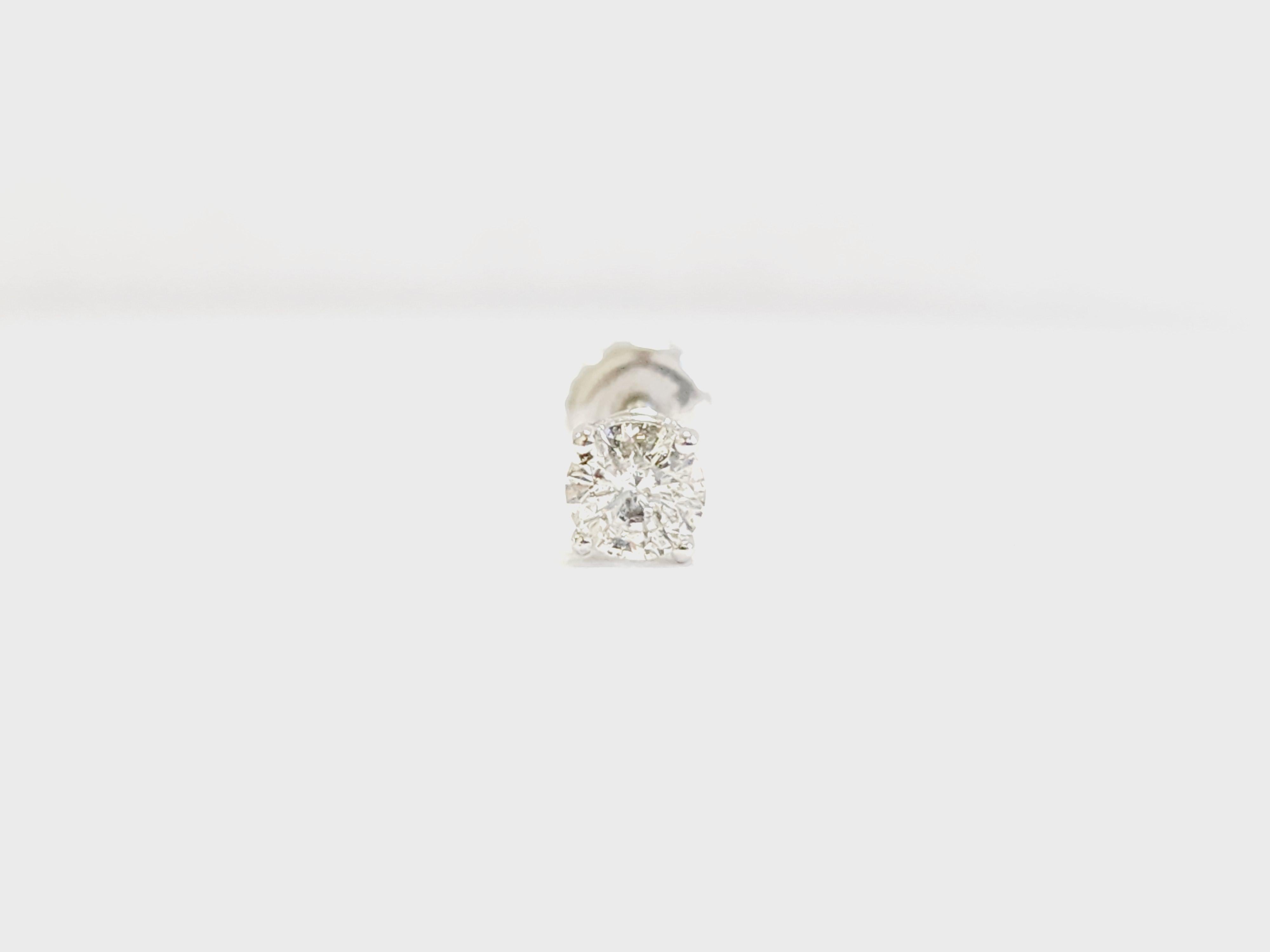 0,37 carati di diamante naturale rotondo Stud in oro bianco 14 carati Single Side

Incastonatura: 4 punte a vite 
Oro: oro bianco 14k 
Peso totale dei carati: 0,37 carati
Colore: F
Chiarezza:I2