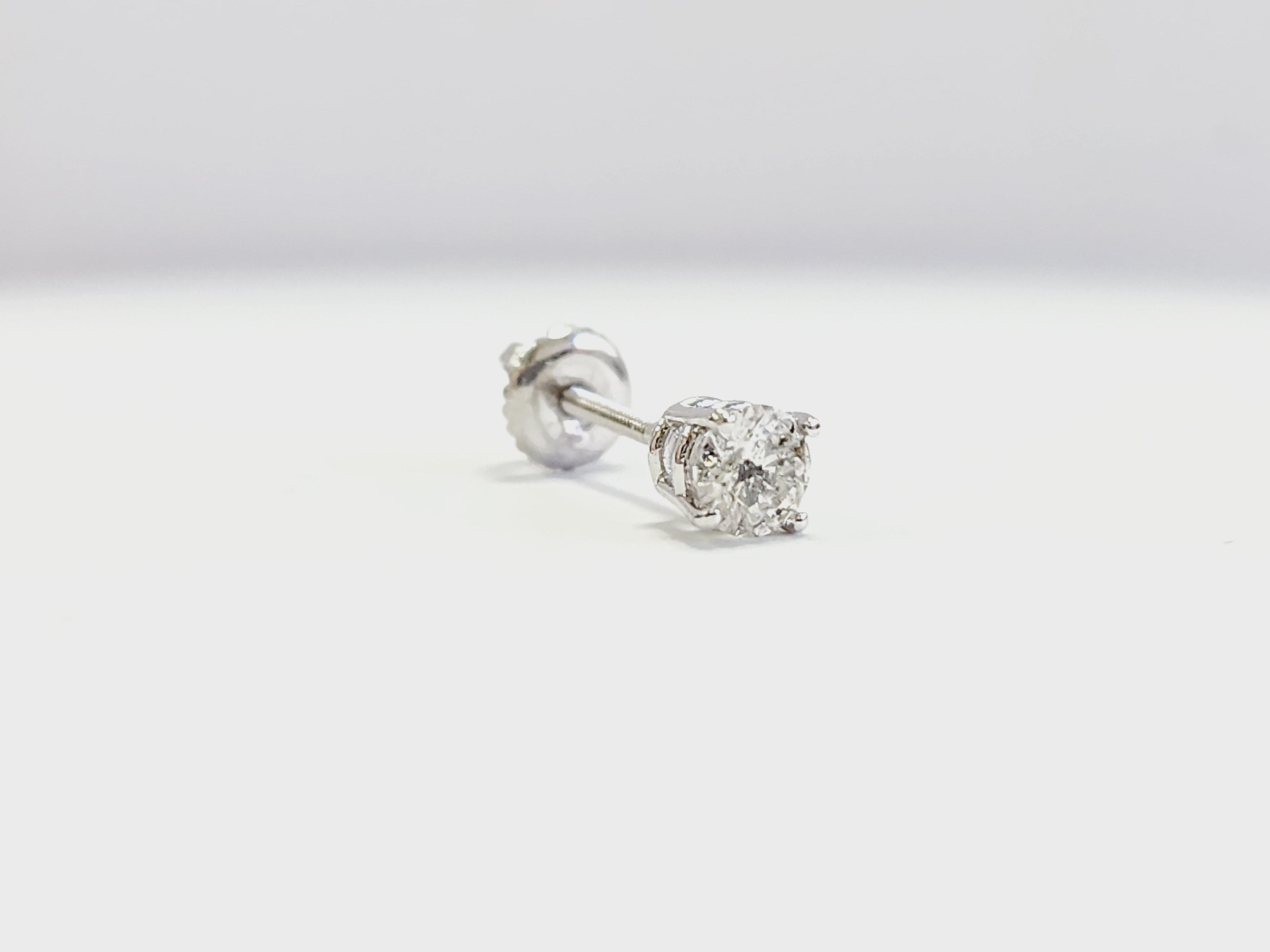 0,37 Carati Diamante Naturale Rotondo Stud Oro Bianco 14 Karati In condizioni Nuovo in vendita a Great Neck Plaza, NY
