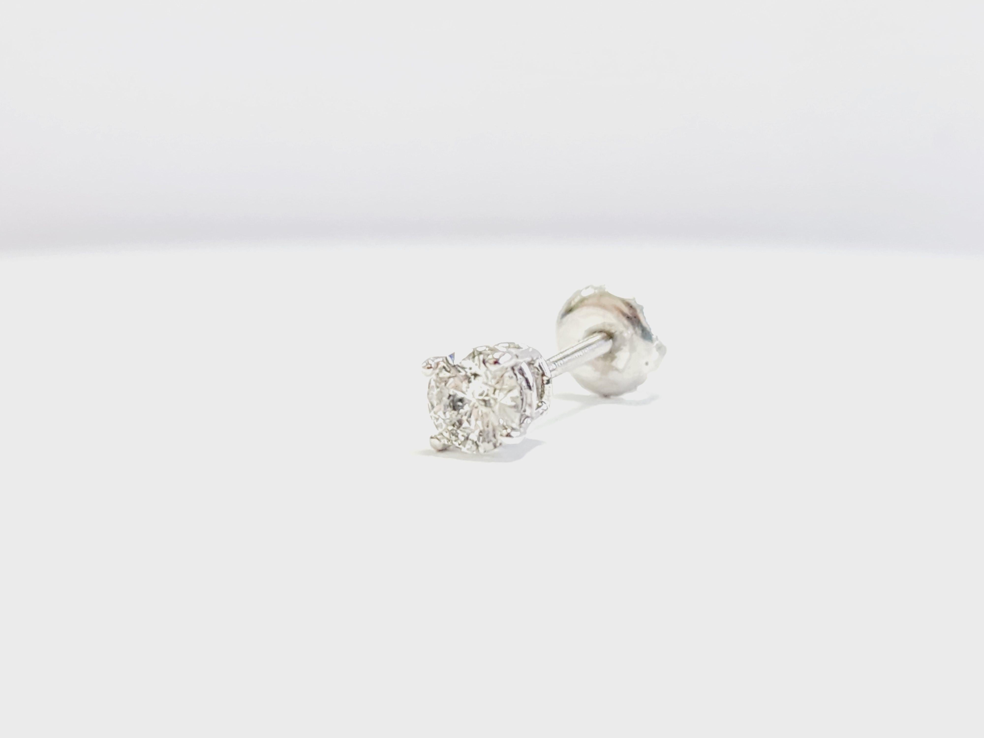 0,37 Carati Diamante Naturale Rotondo Stud Oro Bianco 14 Karati in vendita 2