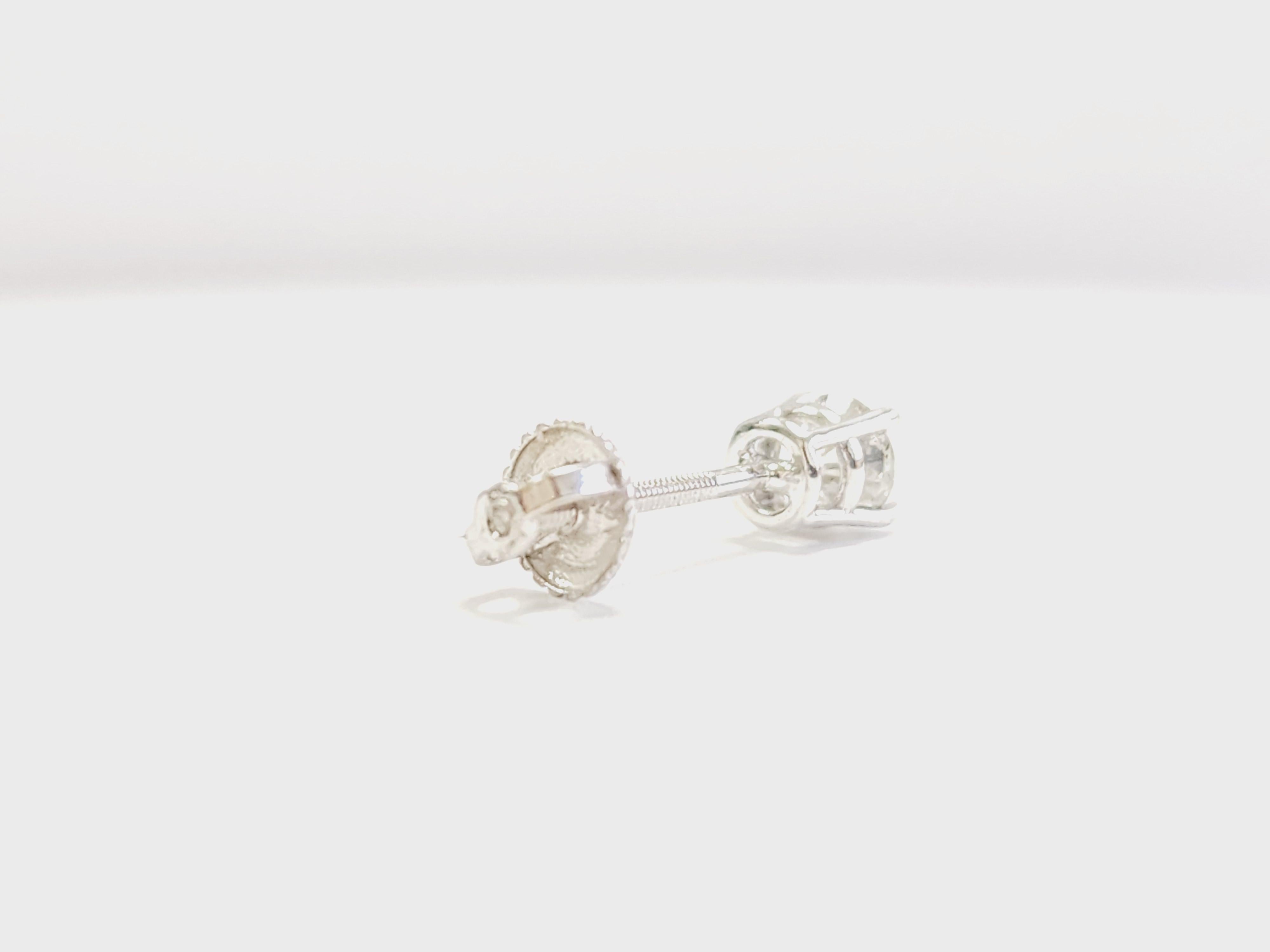 0,37 Carati Diamante Naturale Rotondo Stud Oro Bianco 14 Karati in vendita 3