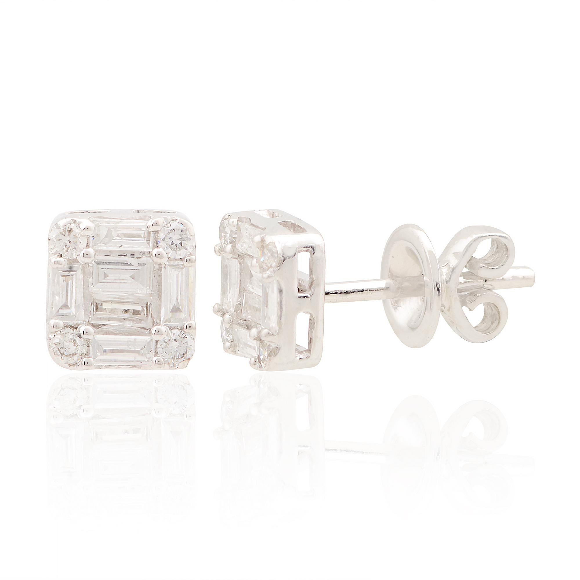 Codice articolo :- STE-1056
Peso lordo :- 1.40 gm
Oro bianco massiccio 10k Peso :- 1,33 gm
Peso del diamante naturale :- 0.37 carati. (DIAMANTE DI PUREZZA MEDIA SI1-SI2 E COLORE H-I)
Dimensioni degli orecchini: 8 x 8 mm