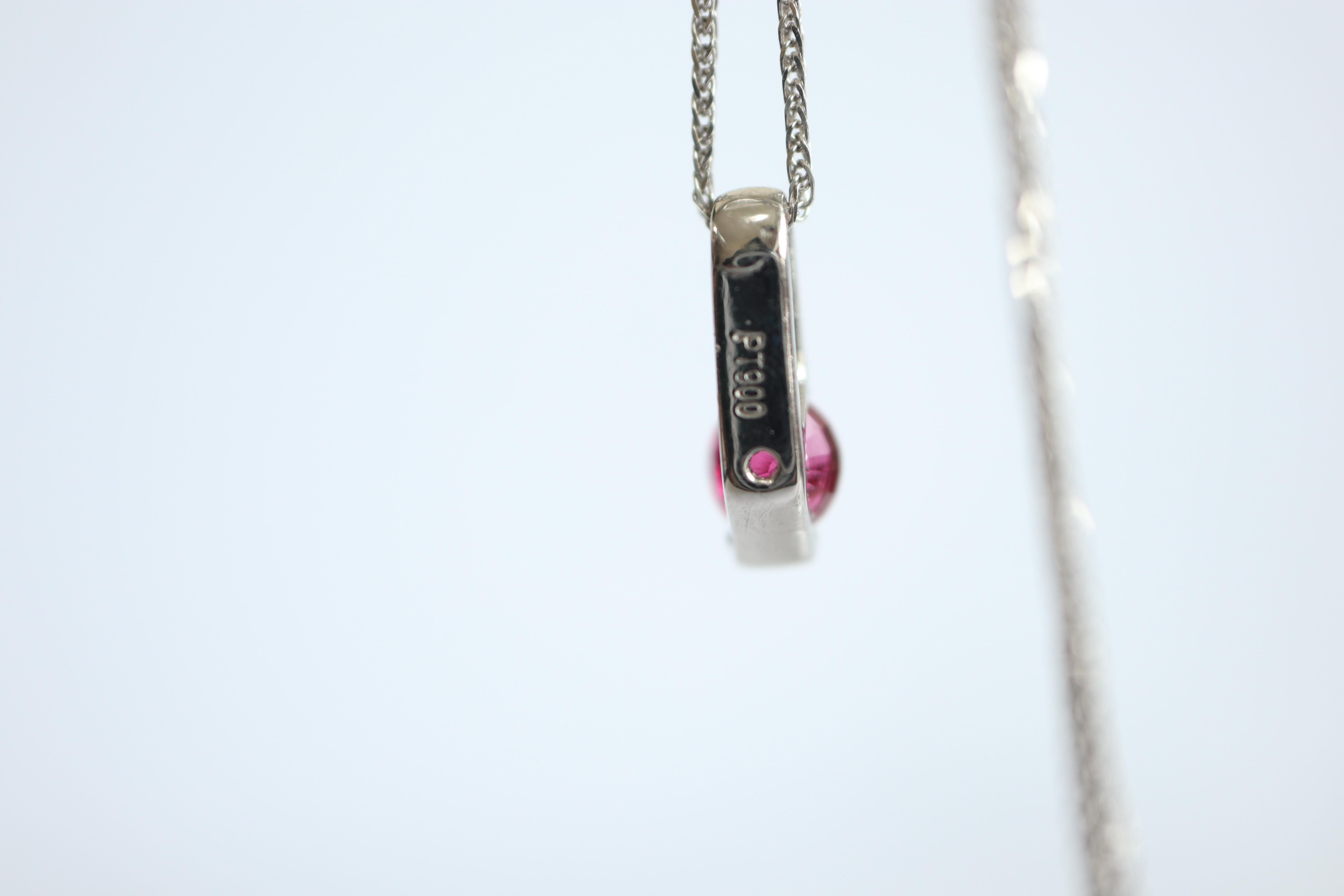 Pendentif minimaliste en platine avec rubis birman non chauffé de 0.375 carat en vente 5