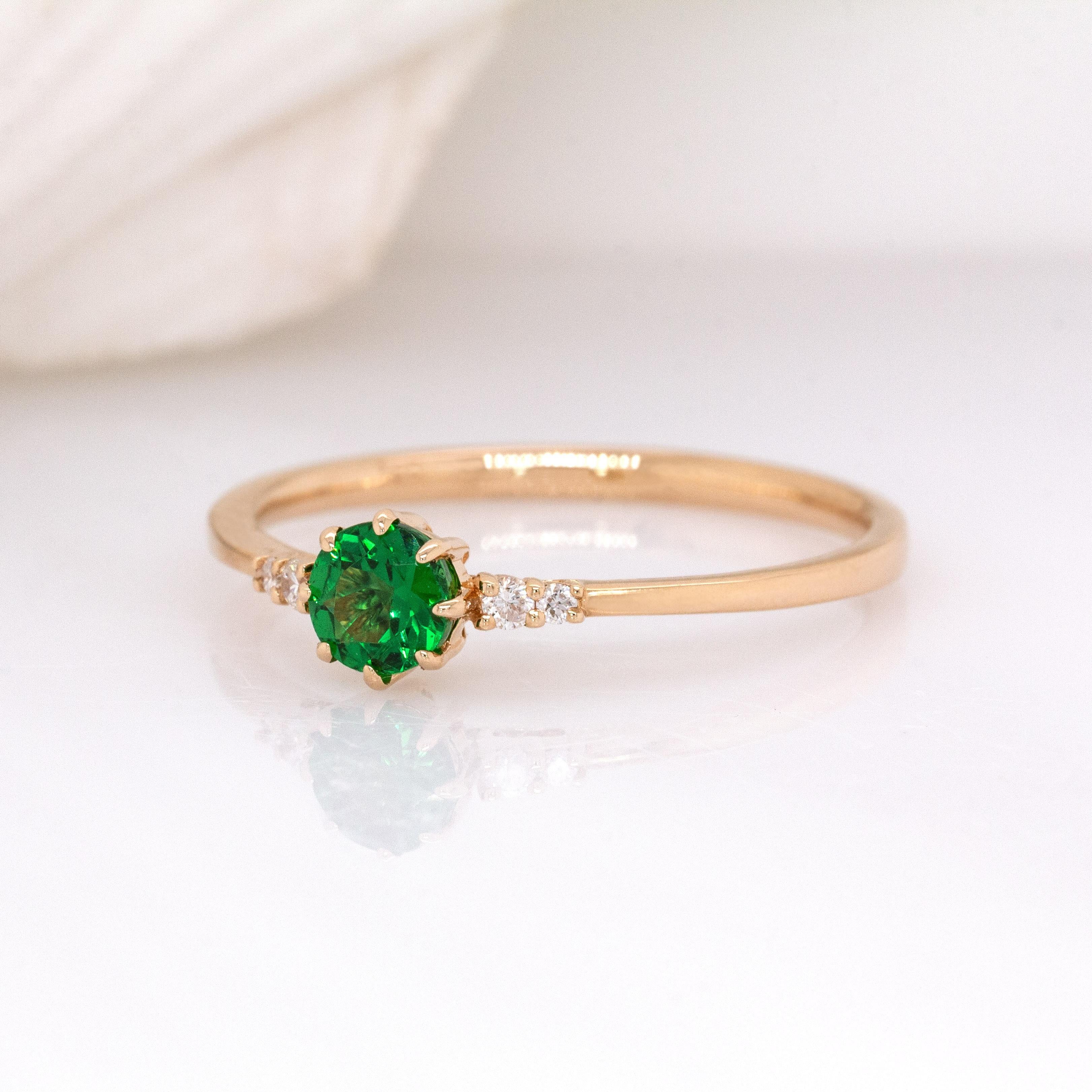 0.37cts Tsavorita Granate W Diamante Natural Acentos Anillo : 14k Oro Macizo  4mm Corte redondo en venta