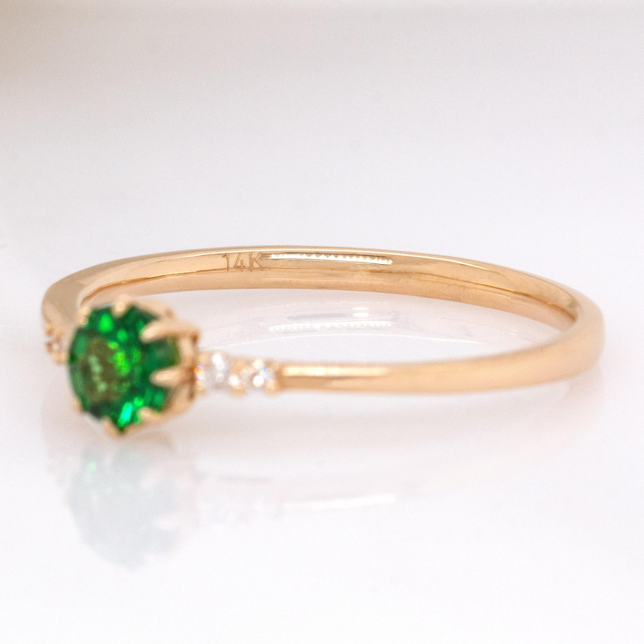 0.37cts Tsavorita Granate W Diamante Natural Acentos Anillo : 14k Oro Macizo  4mm en venta 1