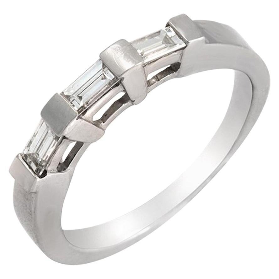 0.38 Carat Princess Cut Diamonds 18 Karat White Gold Wedding Band Ring For Sale