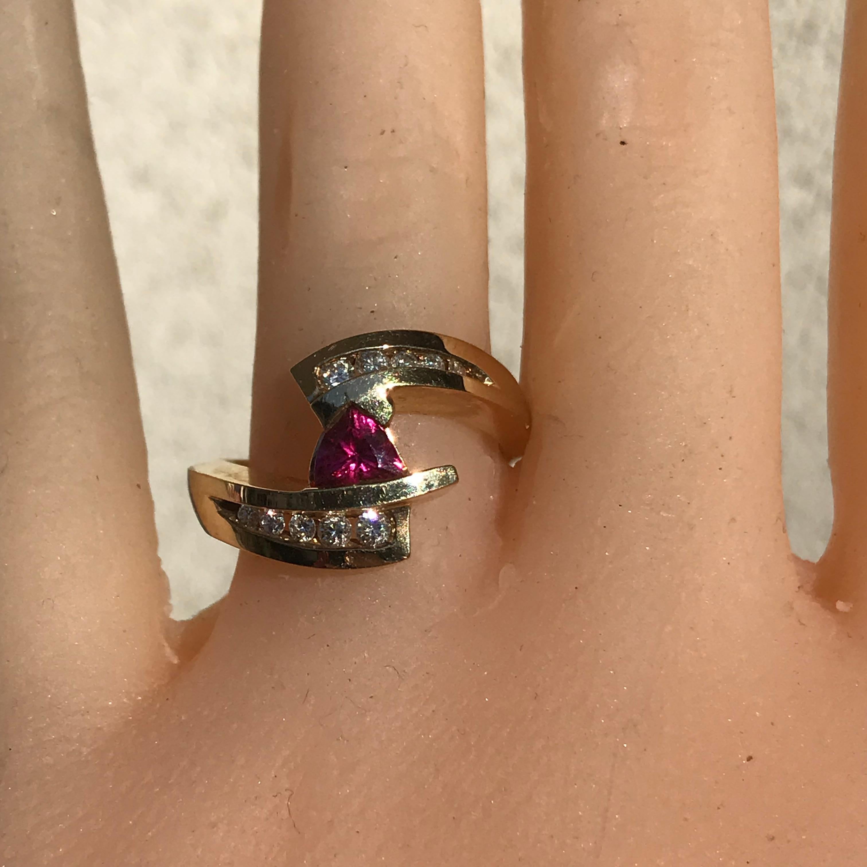 0,38 Karat Billion Rubelit, 0,23 Karat DIA, 18 Karat Y, 1990er, Ben Dannie Damen im Angebot