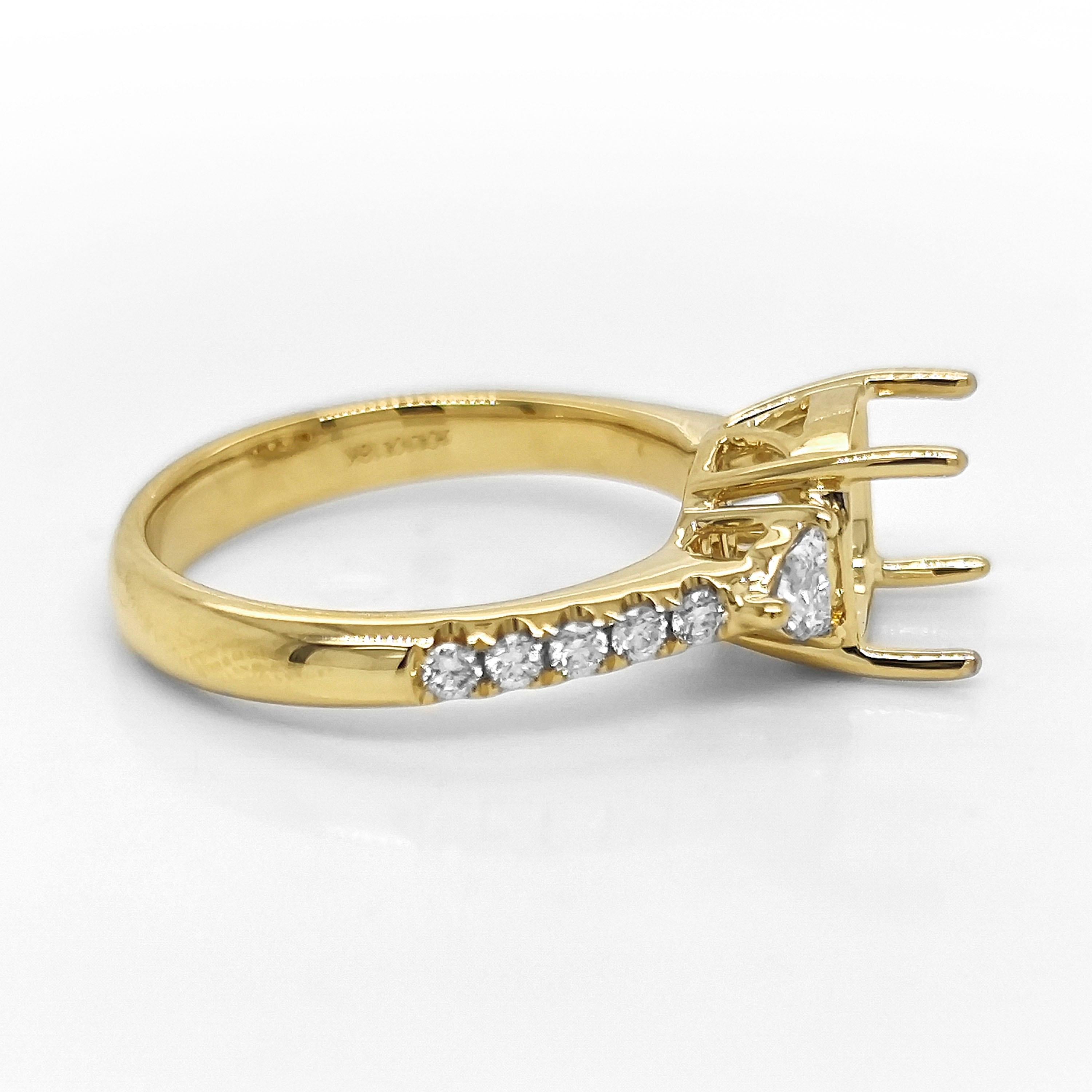 Bague en or jaune avec diamant blanc 0,38 carat Neuf - En vente à New York, NY