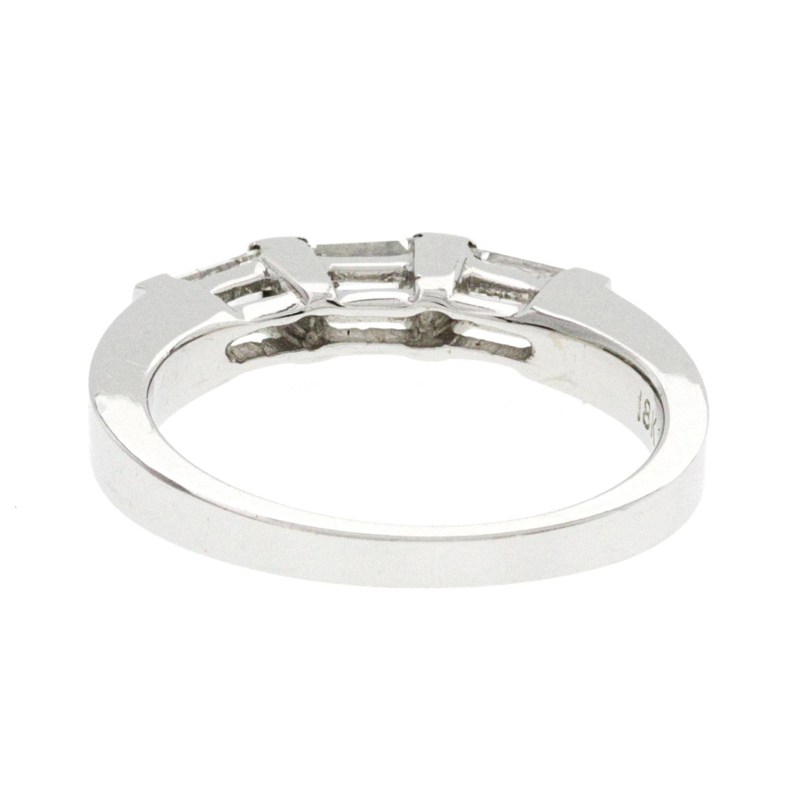 Women's 0.38 Carat Princess Cut Diamonds 18 Karat White Gold Wedding Band Ring For Sale