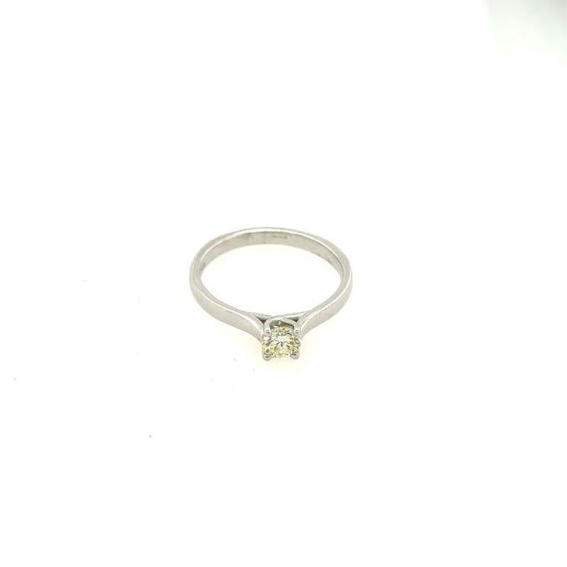 Round Cut 0.38ct M/VS2 Solitaire Diamond Ring in 9ct White Gold For Sale