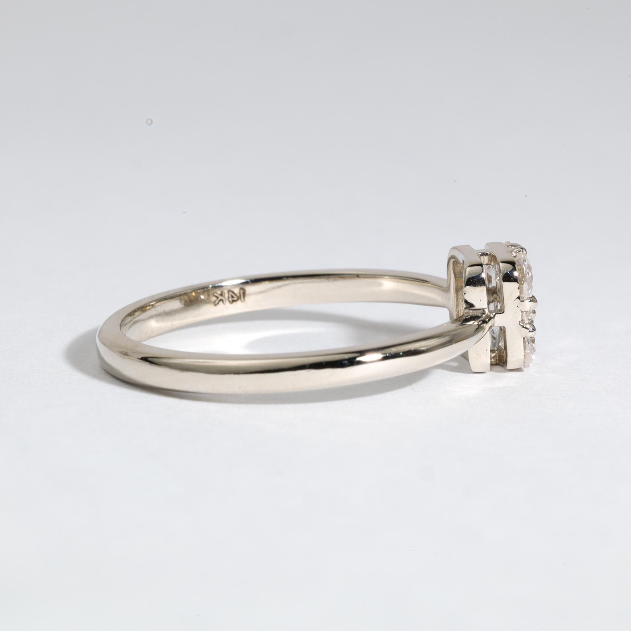 Bague de fiançailles en or blanc 18 carats avec diamant rond et carré de 0,38 ct naturel Pour femmes en vente
