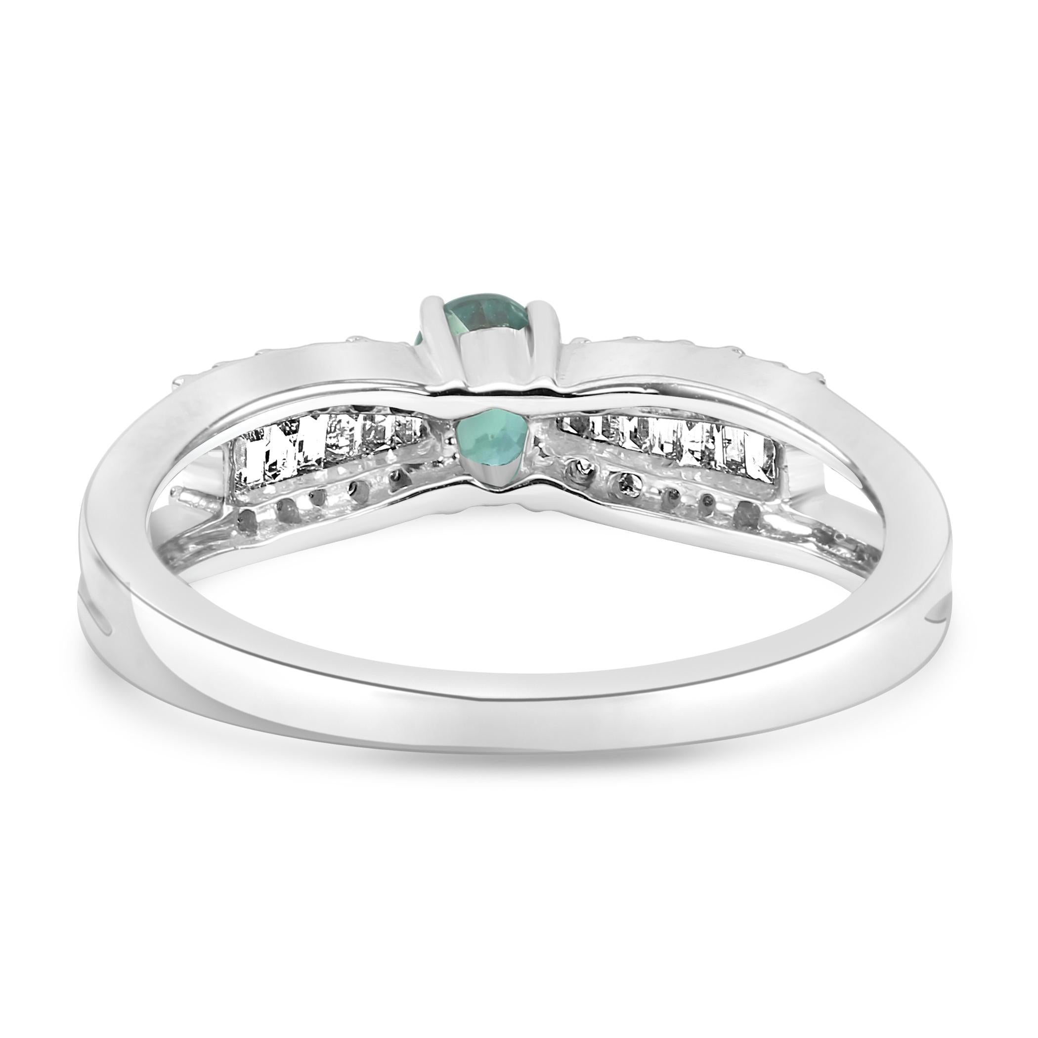 Oval Cut 0.39 Carat Alexandrite Oval Diamond Round & Baguette 18 Karat Gold Cocktail Ring For Sale