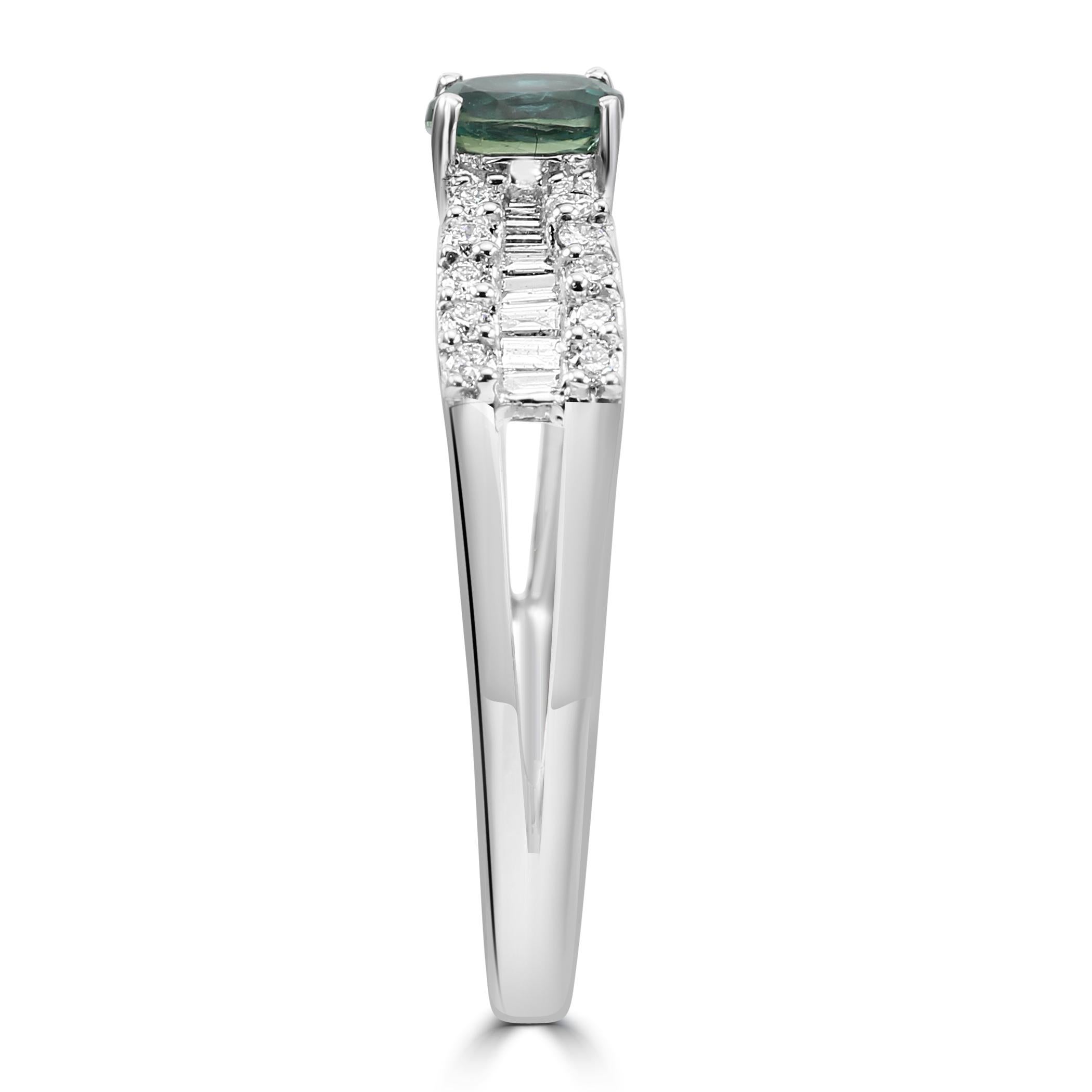 0.39 Carat Alexandrite Oval Diamond Round & Baguette 18 Karat Gold Cocktail Ring In New Condition For Sale In New York, NY