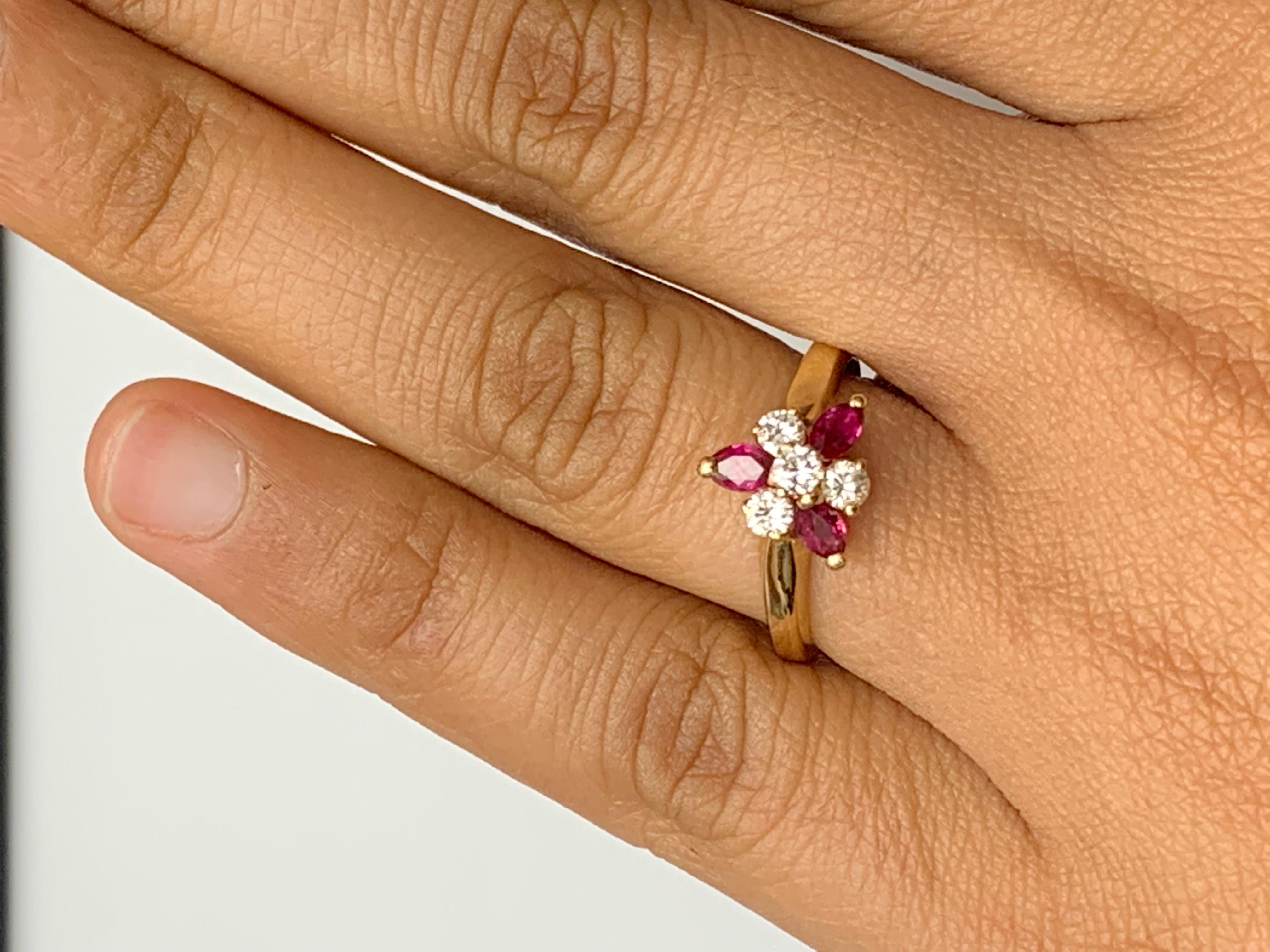 De las mujeres Anillo de oro amarillo de 14 quilates con diamantes y rubí talla brillante de 0,39 quilates en venta