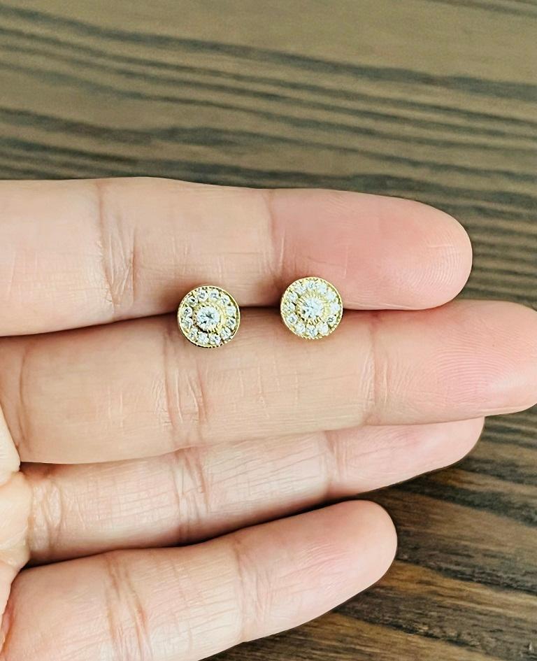 Orecchini con diamante da 0,39 carati in oro giallo 14 carati In condizioni Nuovo in vendita a Los Angeles, CA