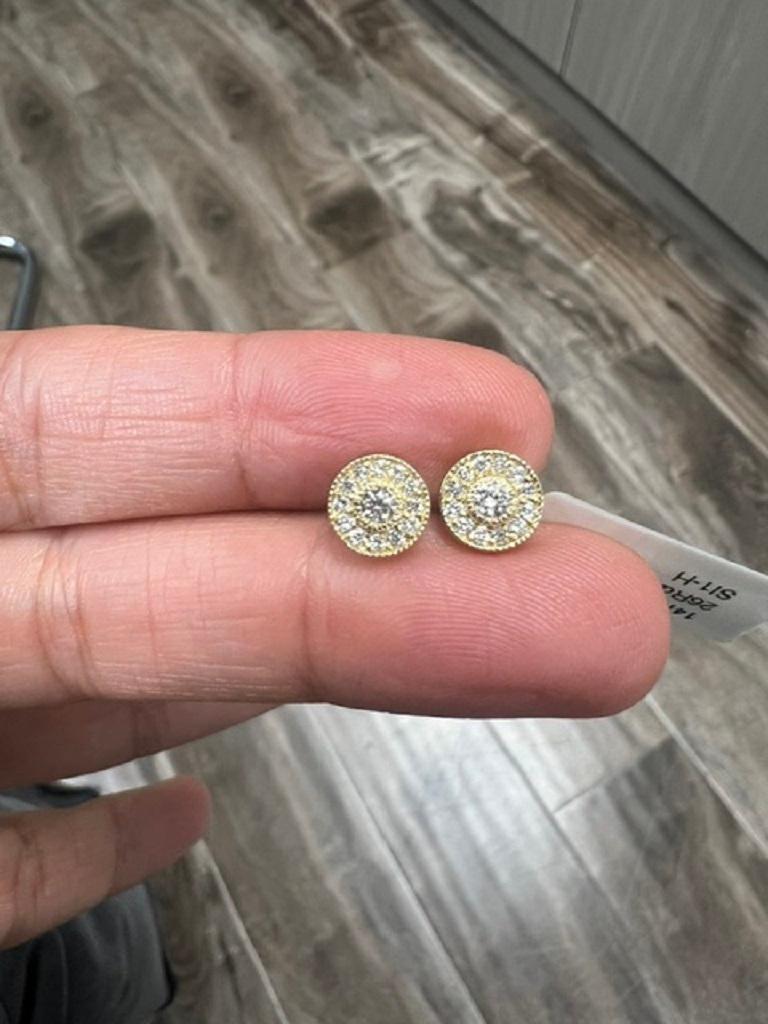 Orecchini con diamante da 0,39 carati in oro giallo 14 carati in vendita 1