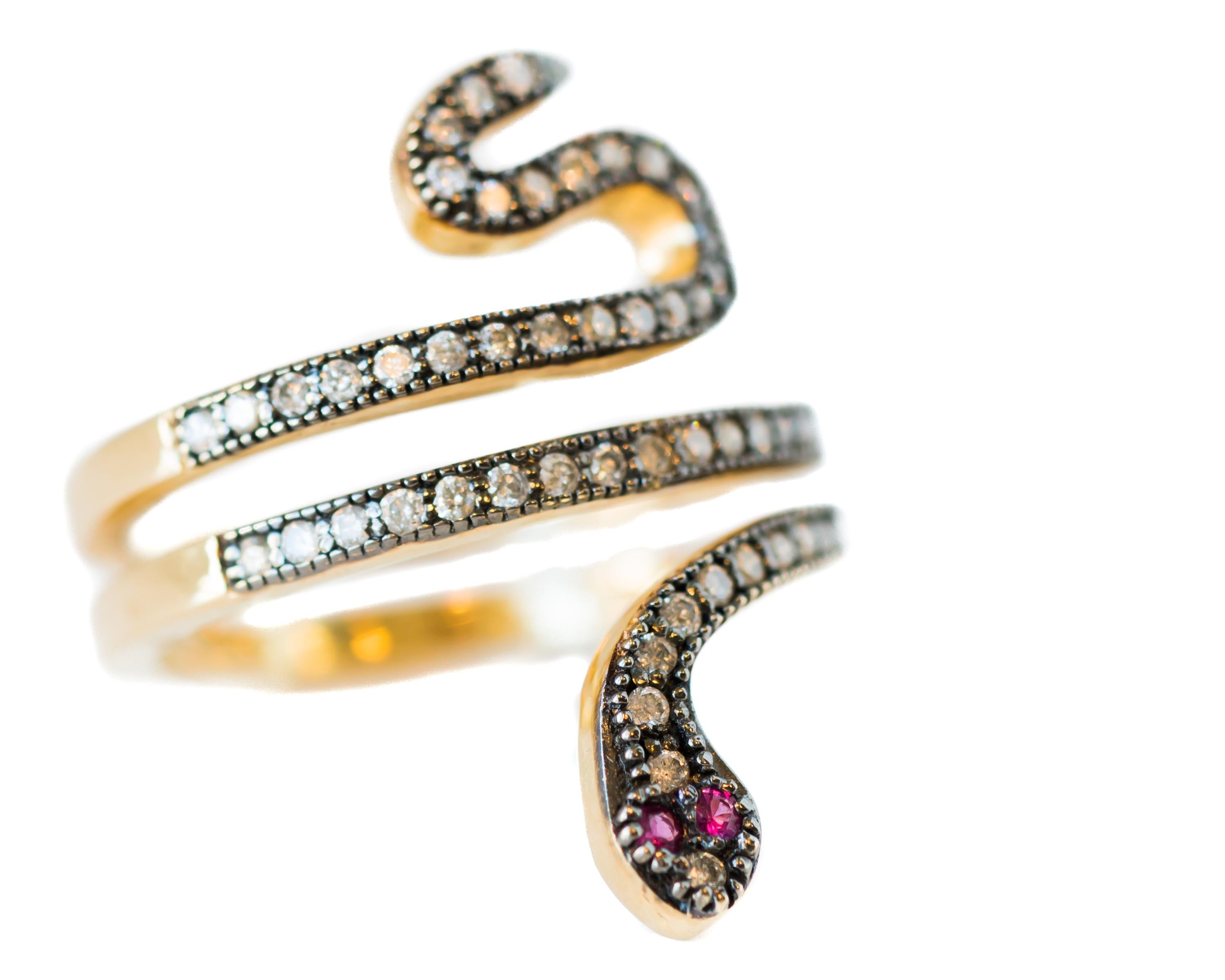 Round Cut 0.39 Carat Diamond and Ruby 14 Karat Gold Serpent Ring For Sale