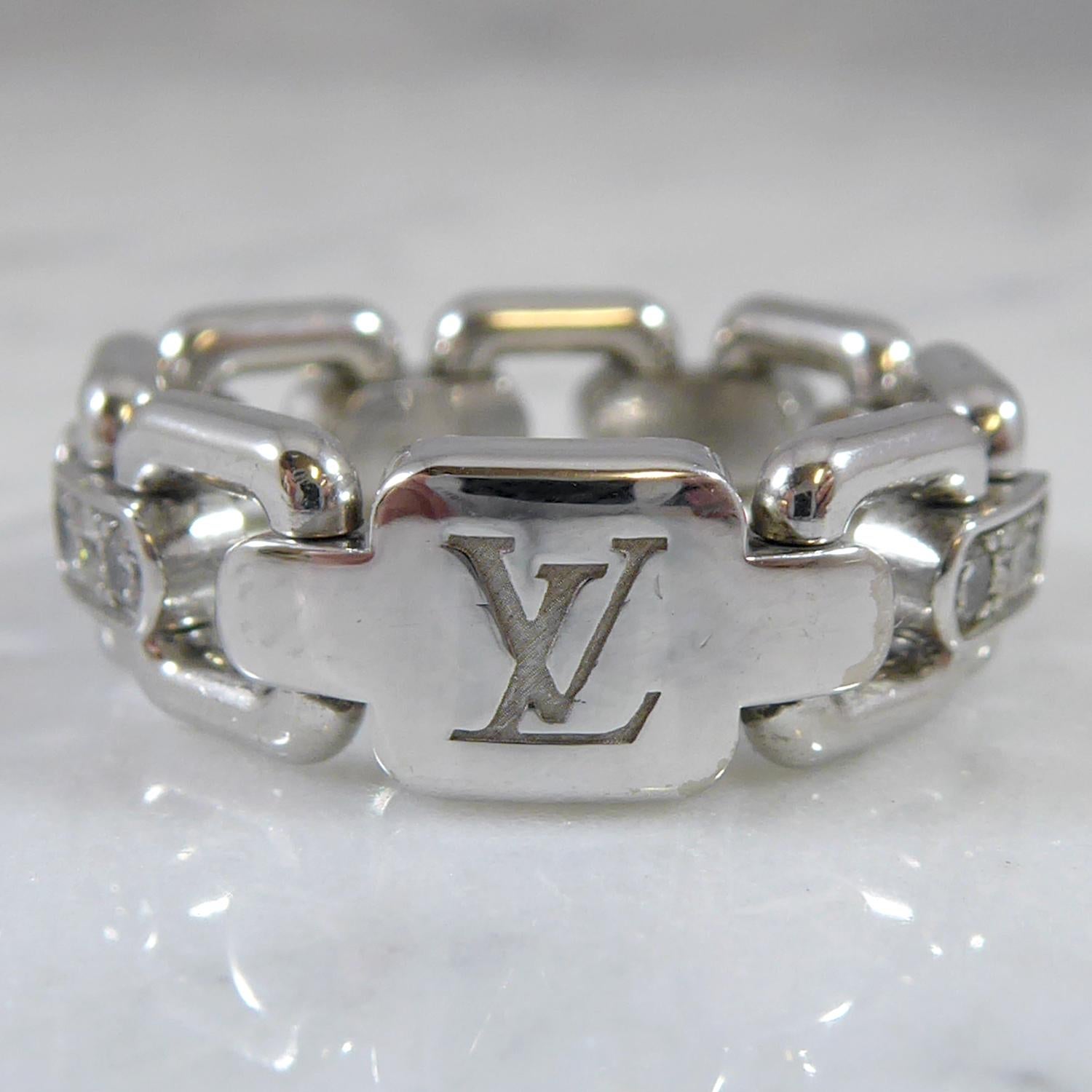 Round Cut 0.39 Carat Louis Vuitton Diamond and White Gold Ring, Flexible Cable Links