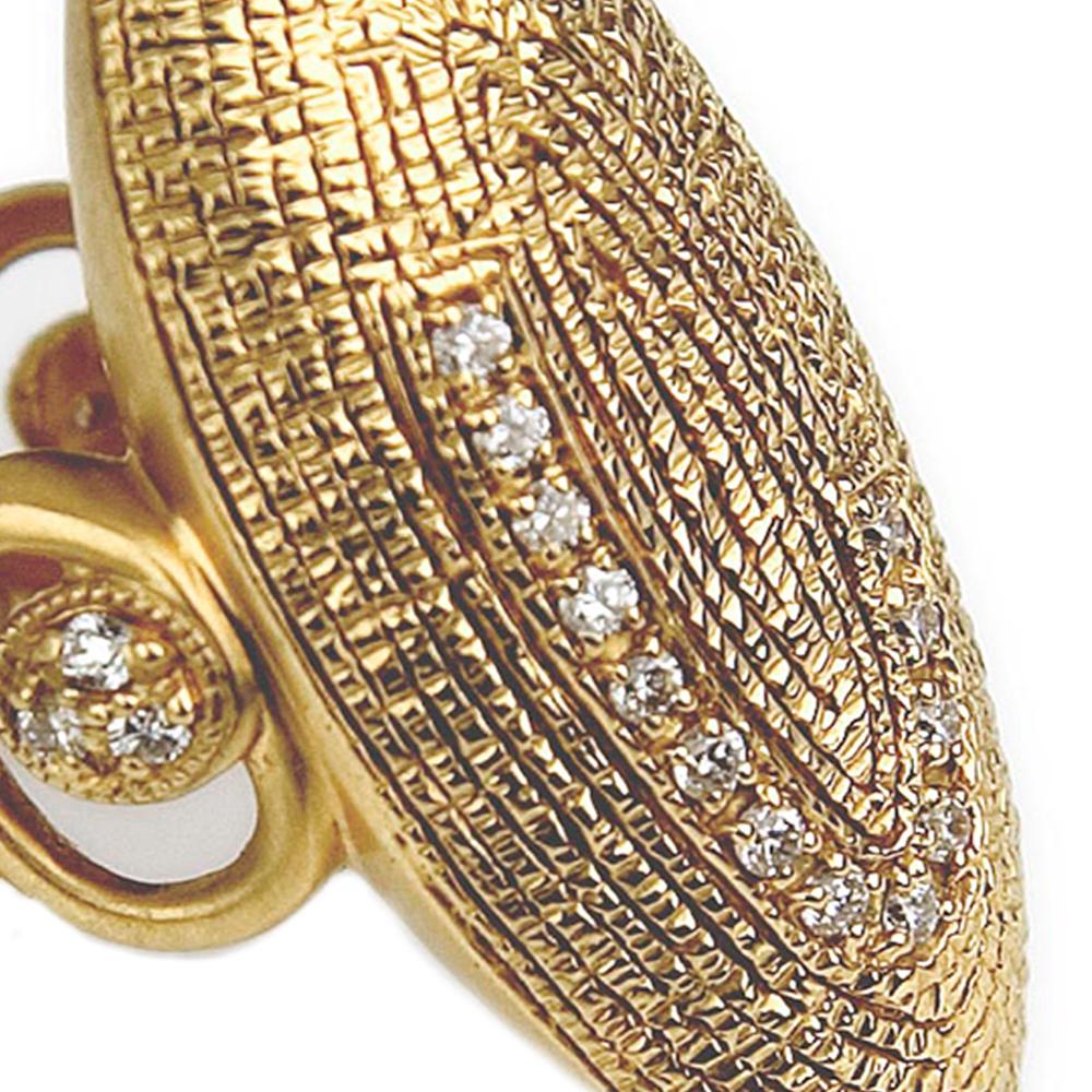 Ovaler Ewigkeitsring aus 20 Karat Gelbgold mit Diamanten im Rosenschliff von 0,39 Karat. Dieser Ring verfügt über einen einzigartigen ovalen Ringschaft mit facettierten weißen Diamanten.

Individuelle Ringgröße auf Anfrage erhältlich*