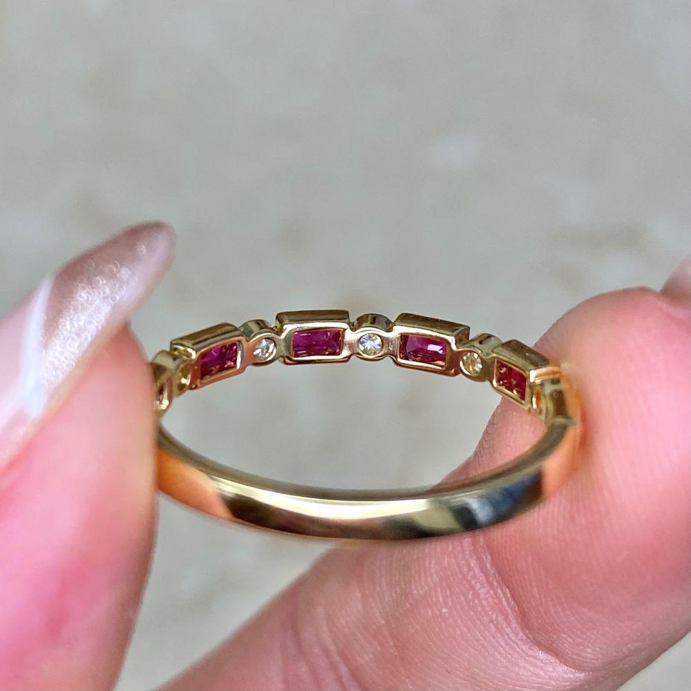  0.39ct Natural Rubies &  0.12ct Diamonds Band Ring, 18k Yellow Gold For Sale 3