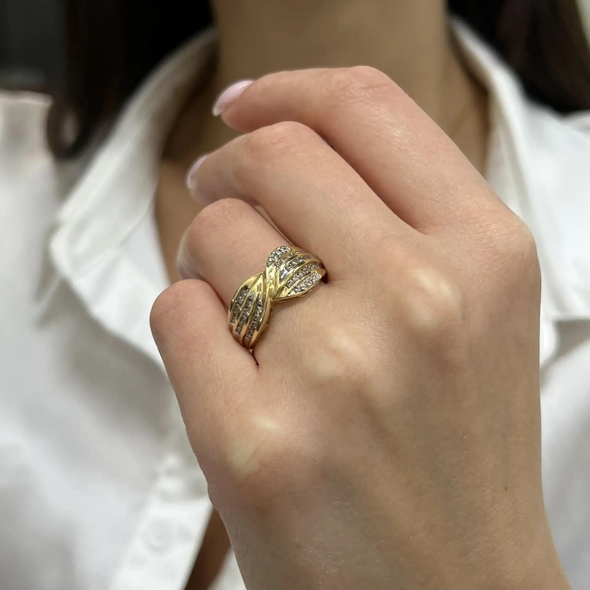 0,39 Gesamtschliff Diamant-Damenring 14K Gelbgold Größe 7,75 im Zustand „Neu“ im Angebot in New York, NY