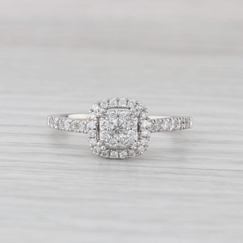 0.39ctw Anillo de compromiso con halo de diamantes Oro blanco 14k Tamaño 7 Anillo catedral en Bueno estado para la venta en McLeansville, NC