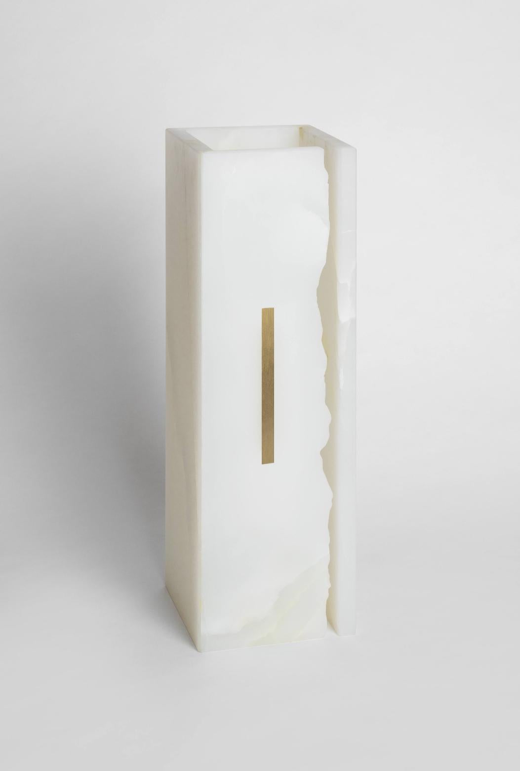 03C pure white Onix large sculpture by Marie Jeunet.
Dimensions: H 52 x L 16.5 cm.
Materials: Pure White Onix Marble

A tribute collection to the exceptional stones that nature offers us, such as onyx or marble. Precious, semi-translucent