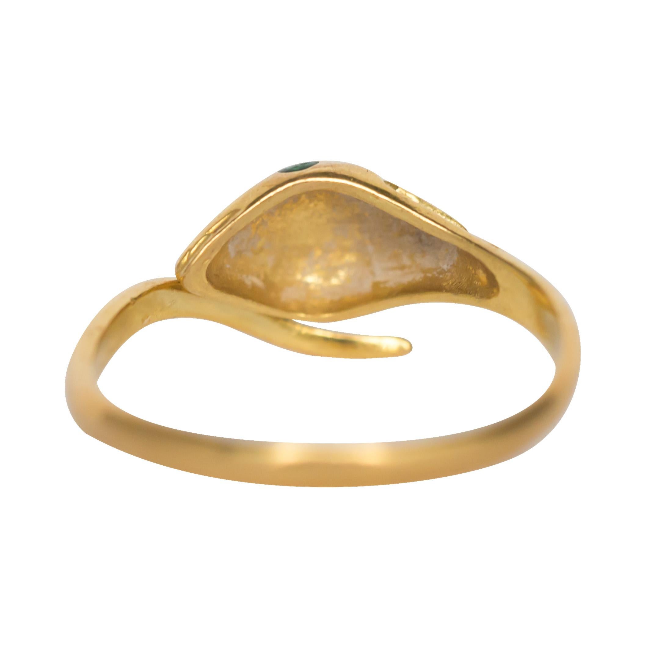 .04 Carat Emerald Yellow Gold Ring In Good Condition For Sale In Hicksville, NY