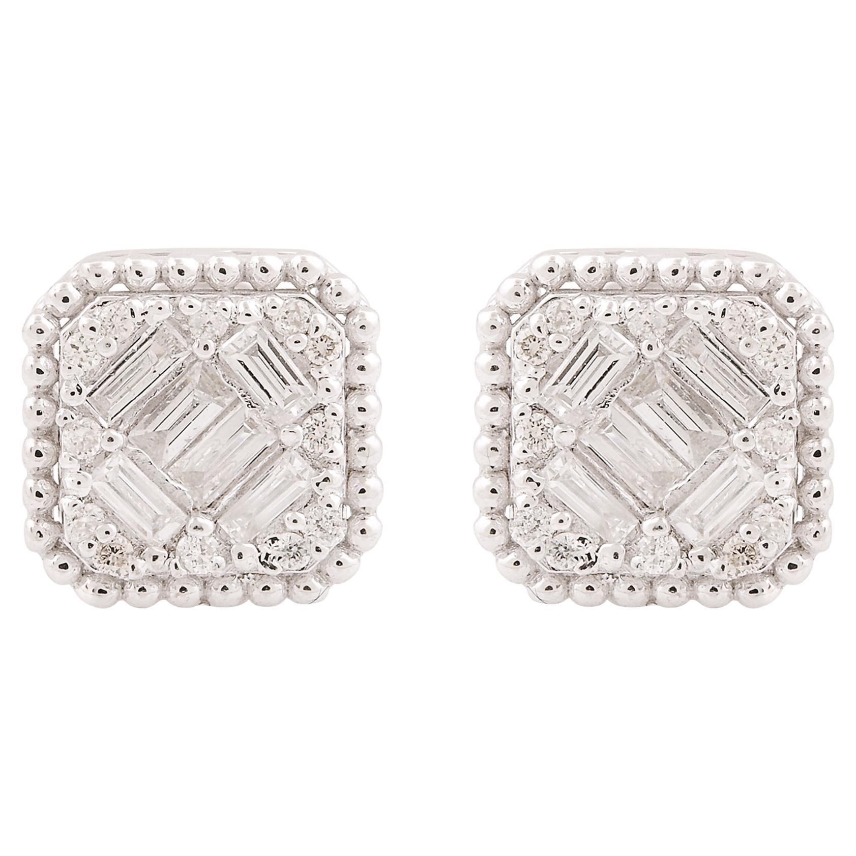 Clous d'oreilles en or blanc 10 carats avec diamants ronds et baguettes de 0,40 carat en vente